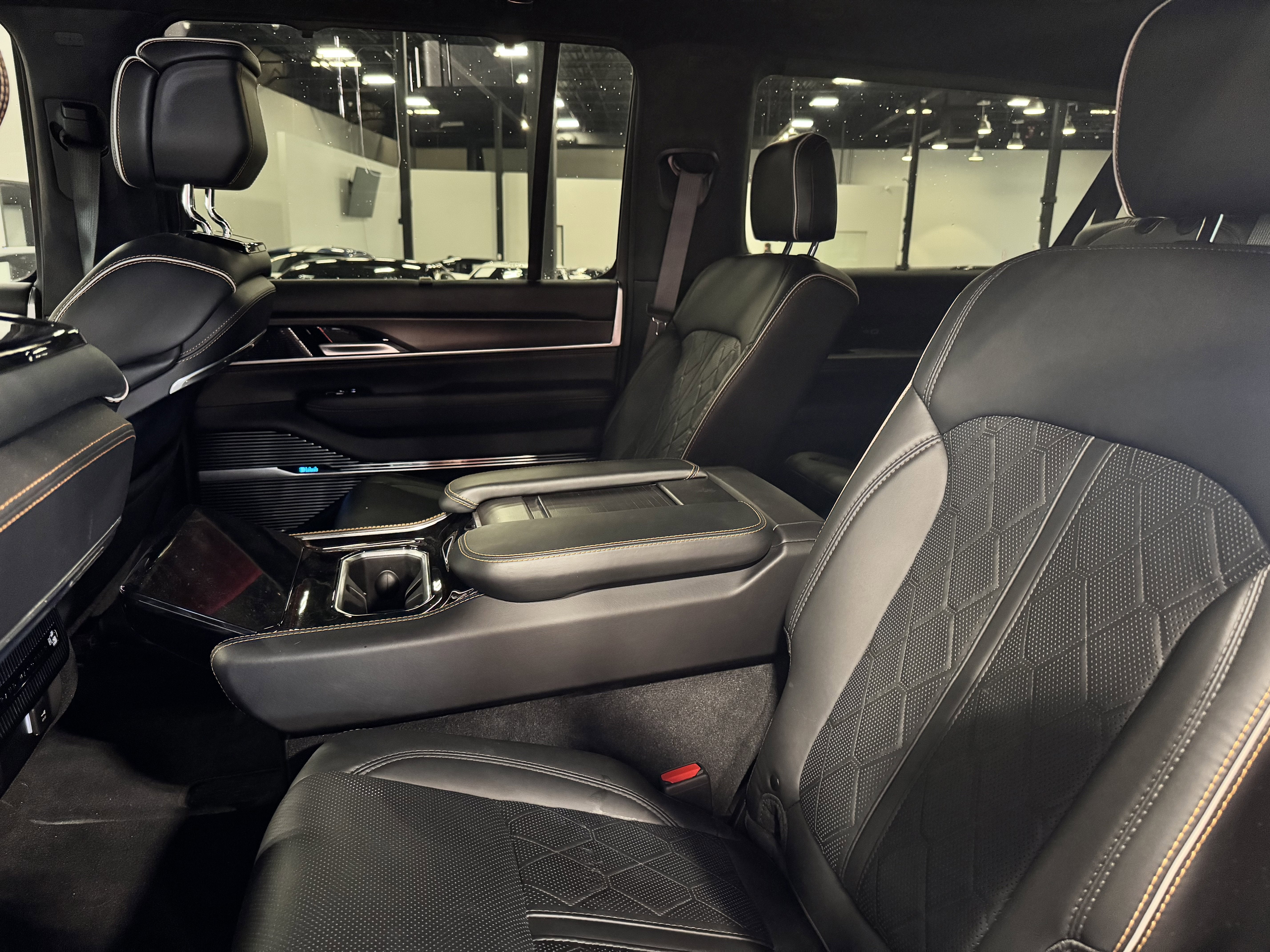 2025 Jeep Grand Wagoneer L Series III Obsidian