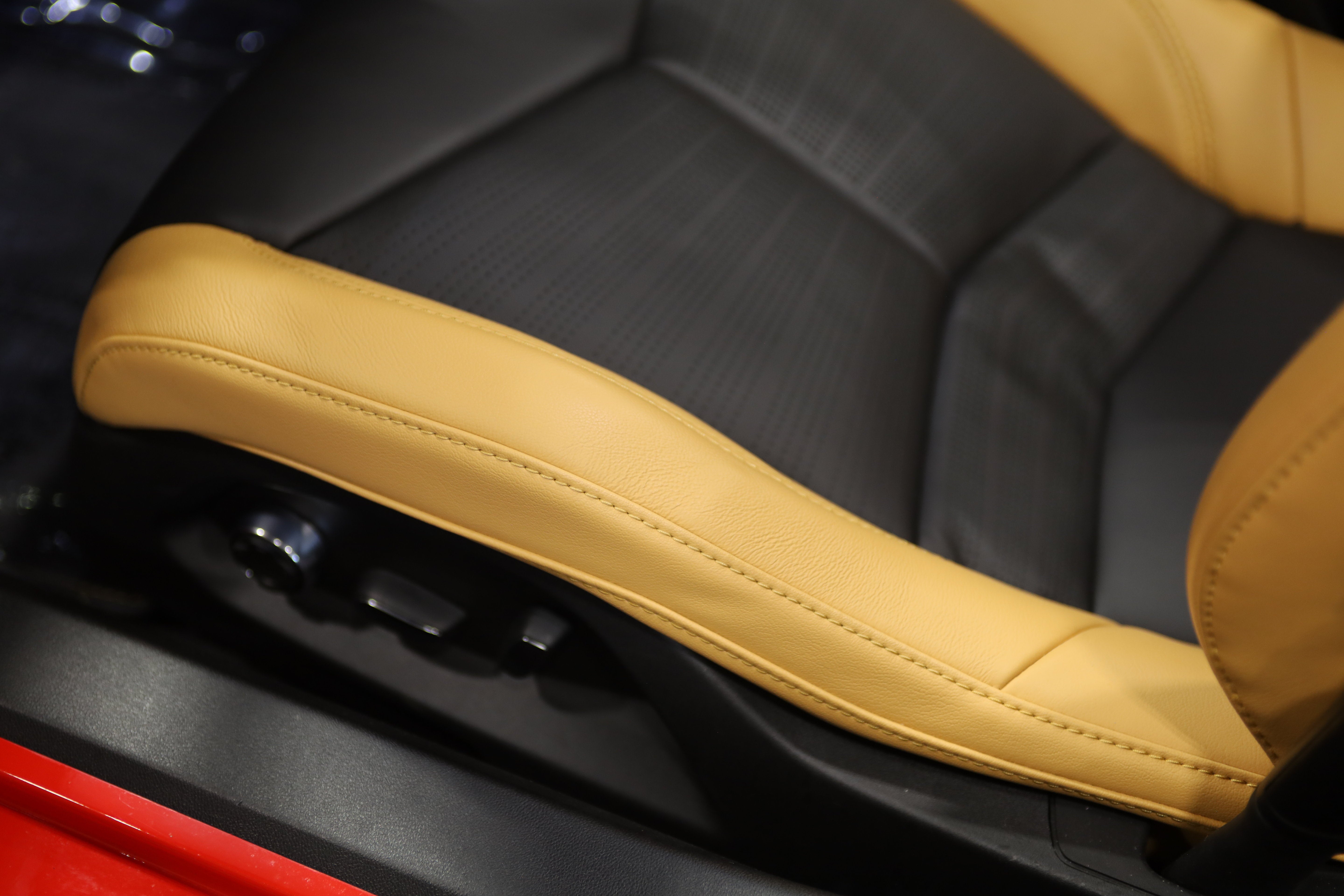 2023 Chevrolet Corvette 2LT