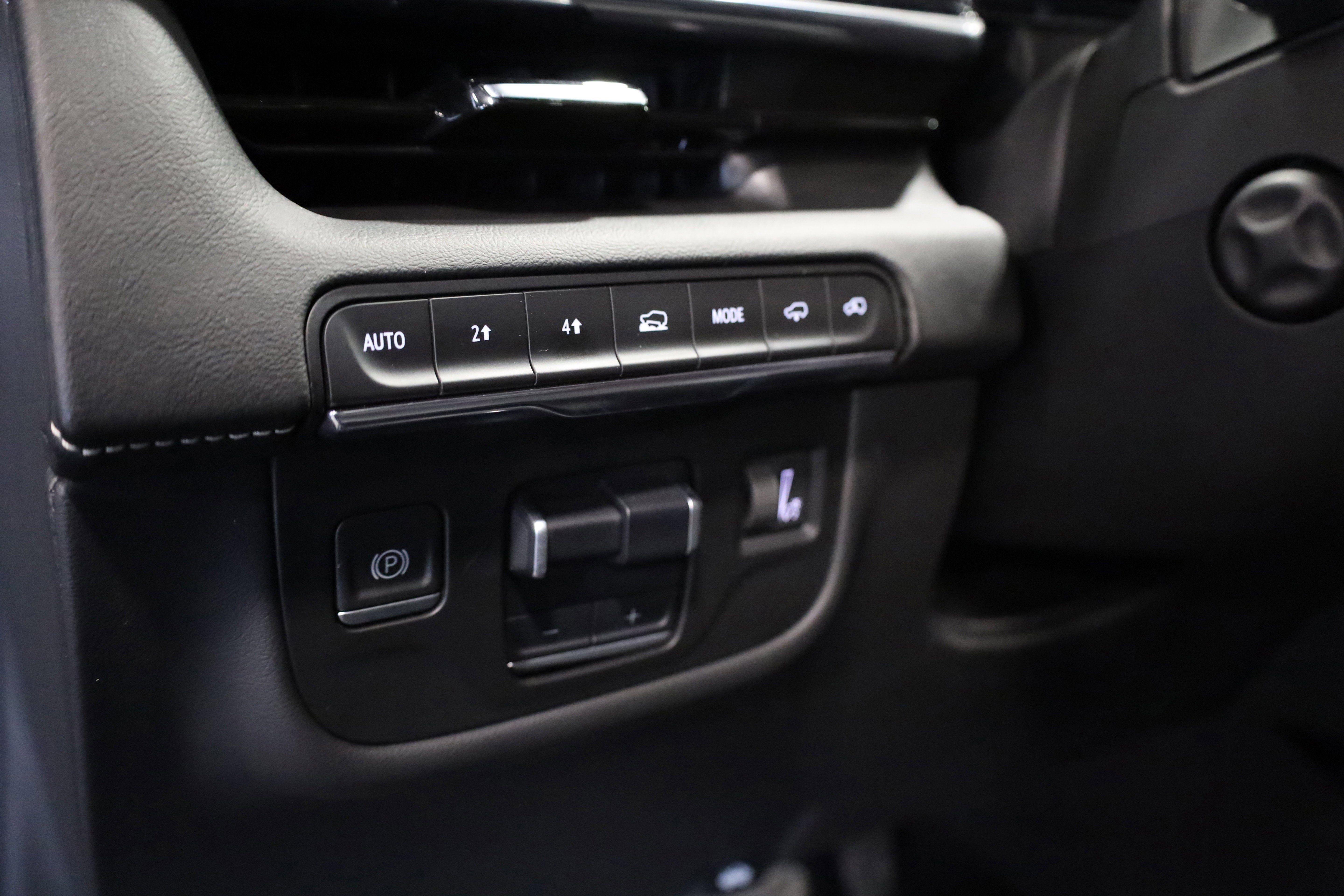 2022 Cadillac Escalade Sport