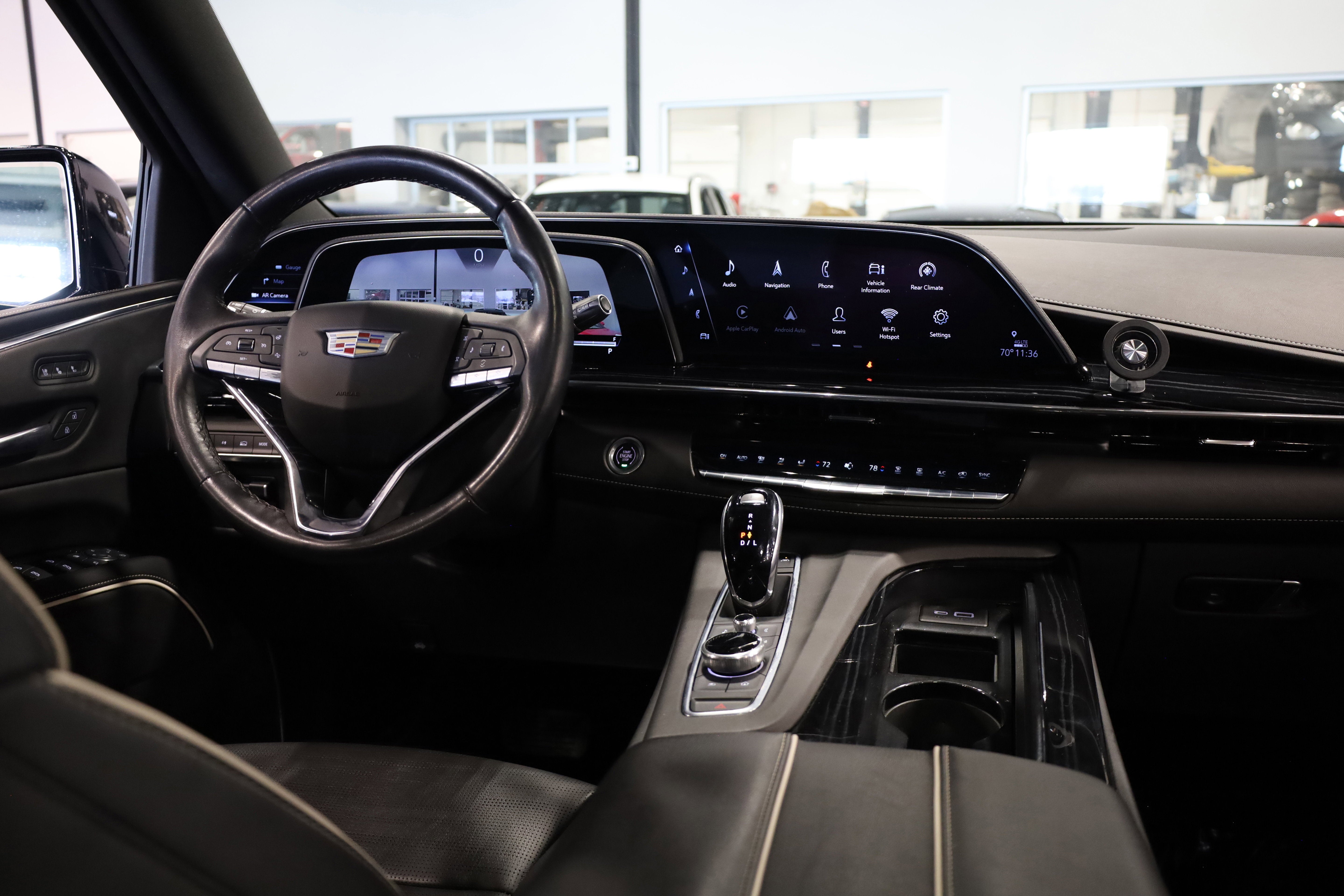 2022 Cadillac Escalade Sport