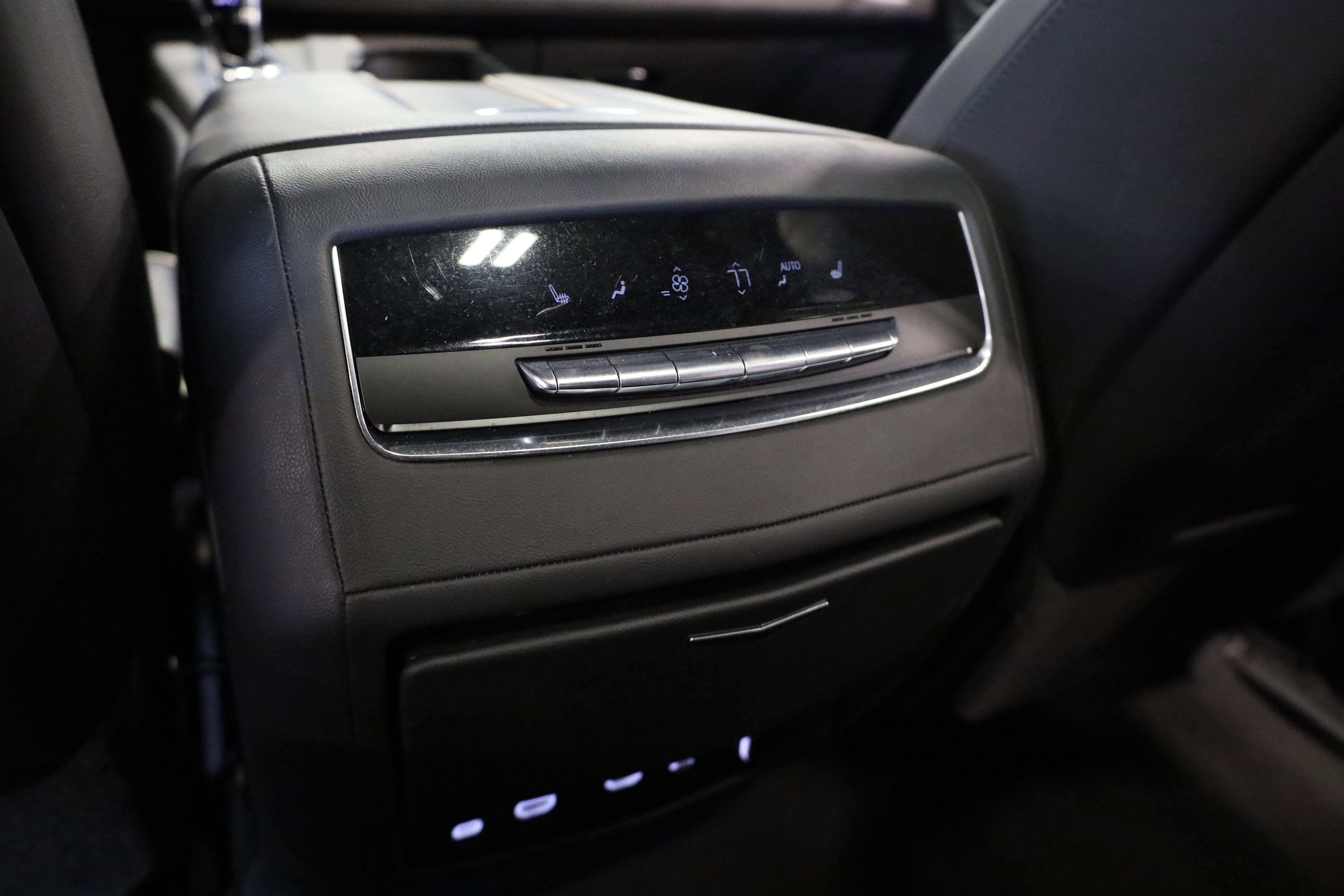 2022 Cadillac Escalade Sport