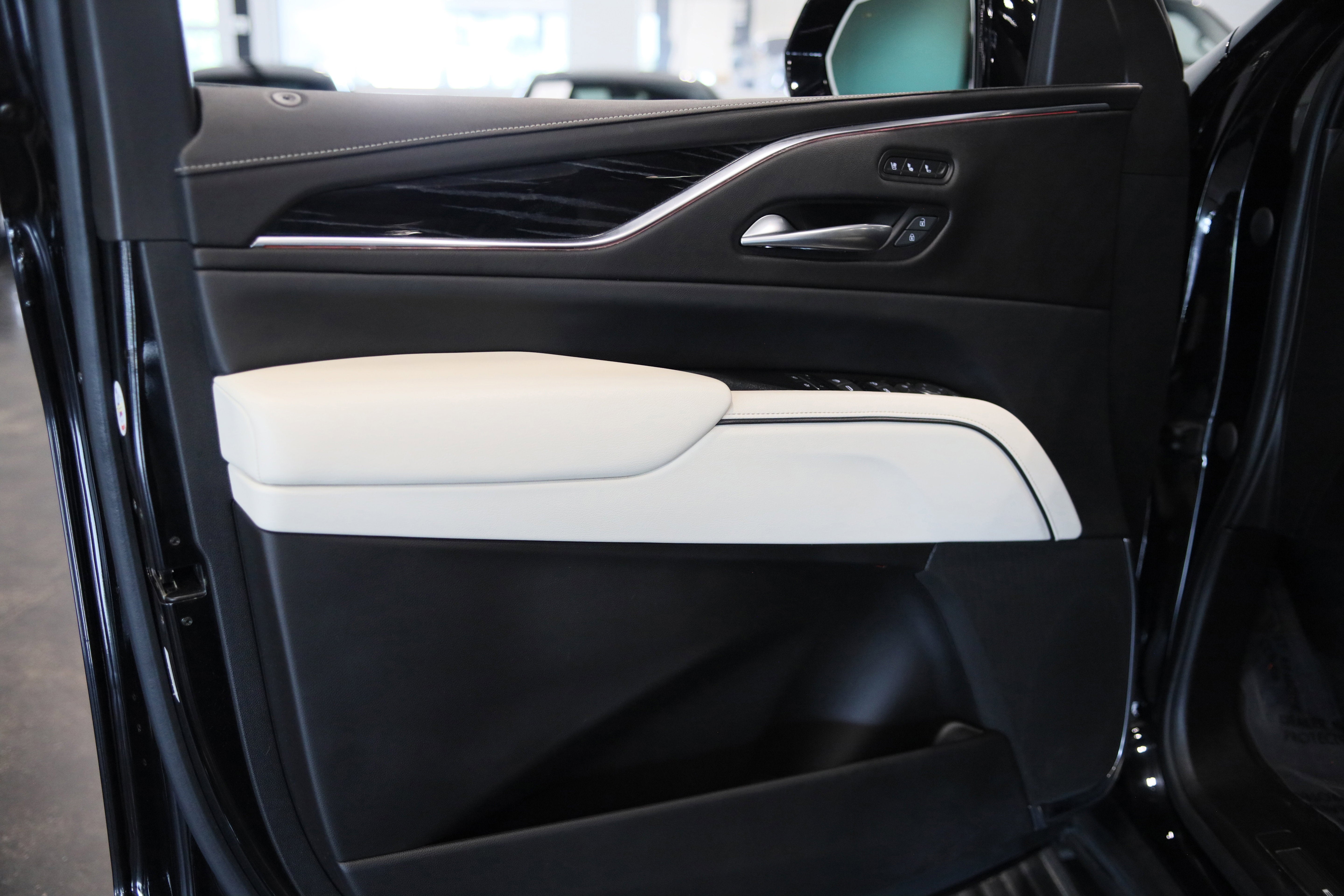 2022 Cadillac Escalade Sport