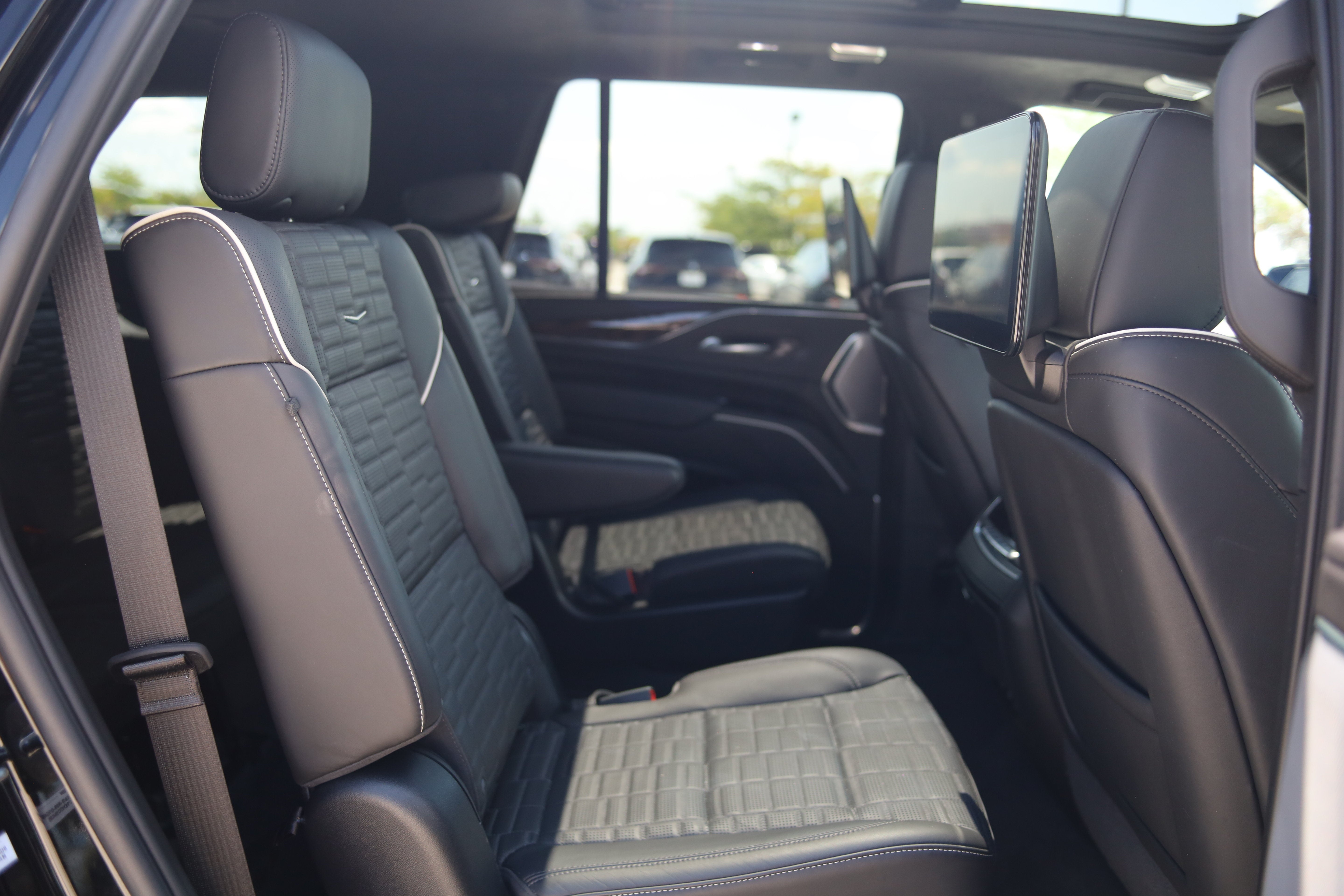 2024 Cadillac Escalade 4WD Sport Platinum
