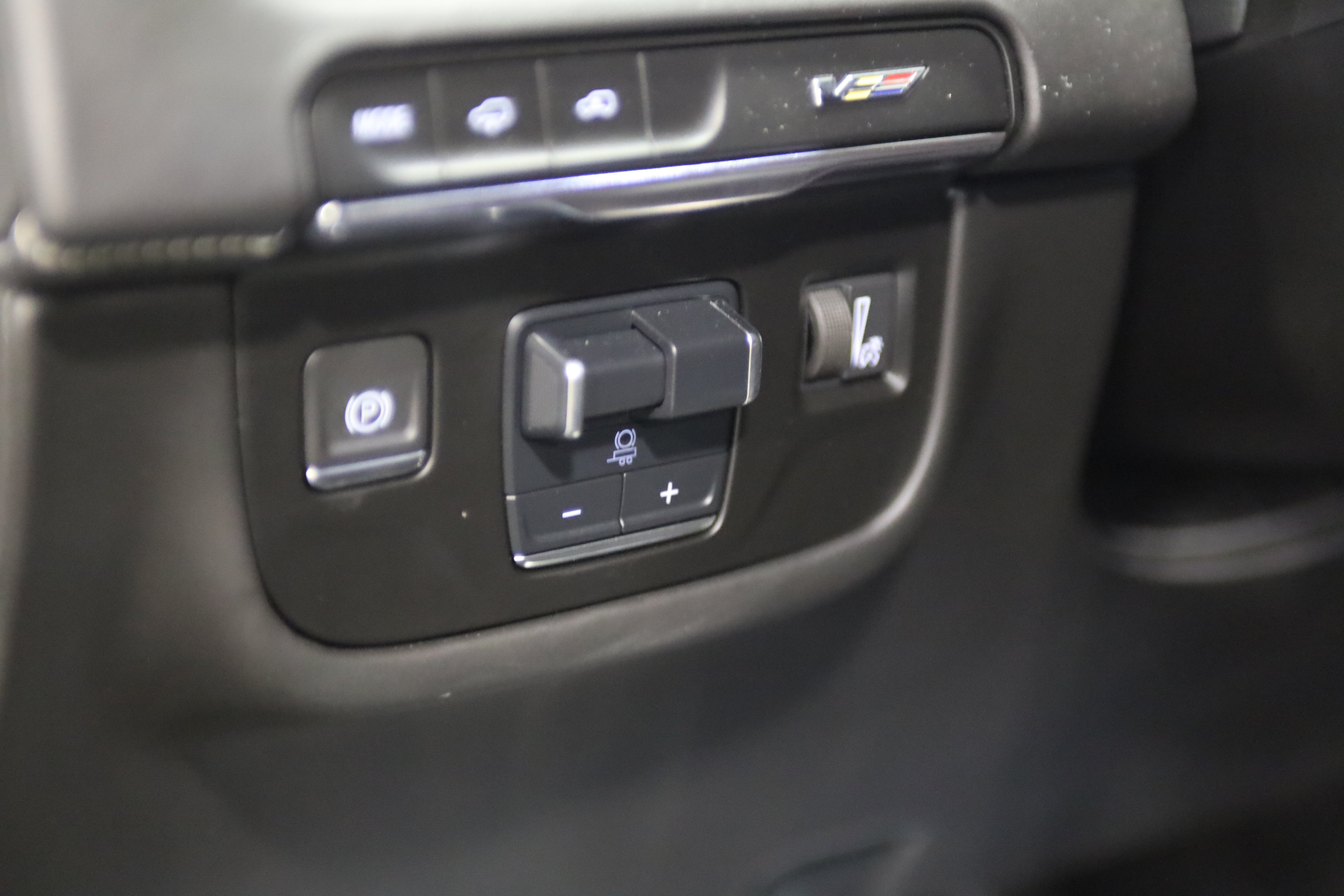 2024 Cadillac Escalade ESV AWD V-Series