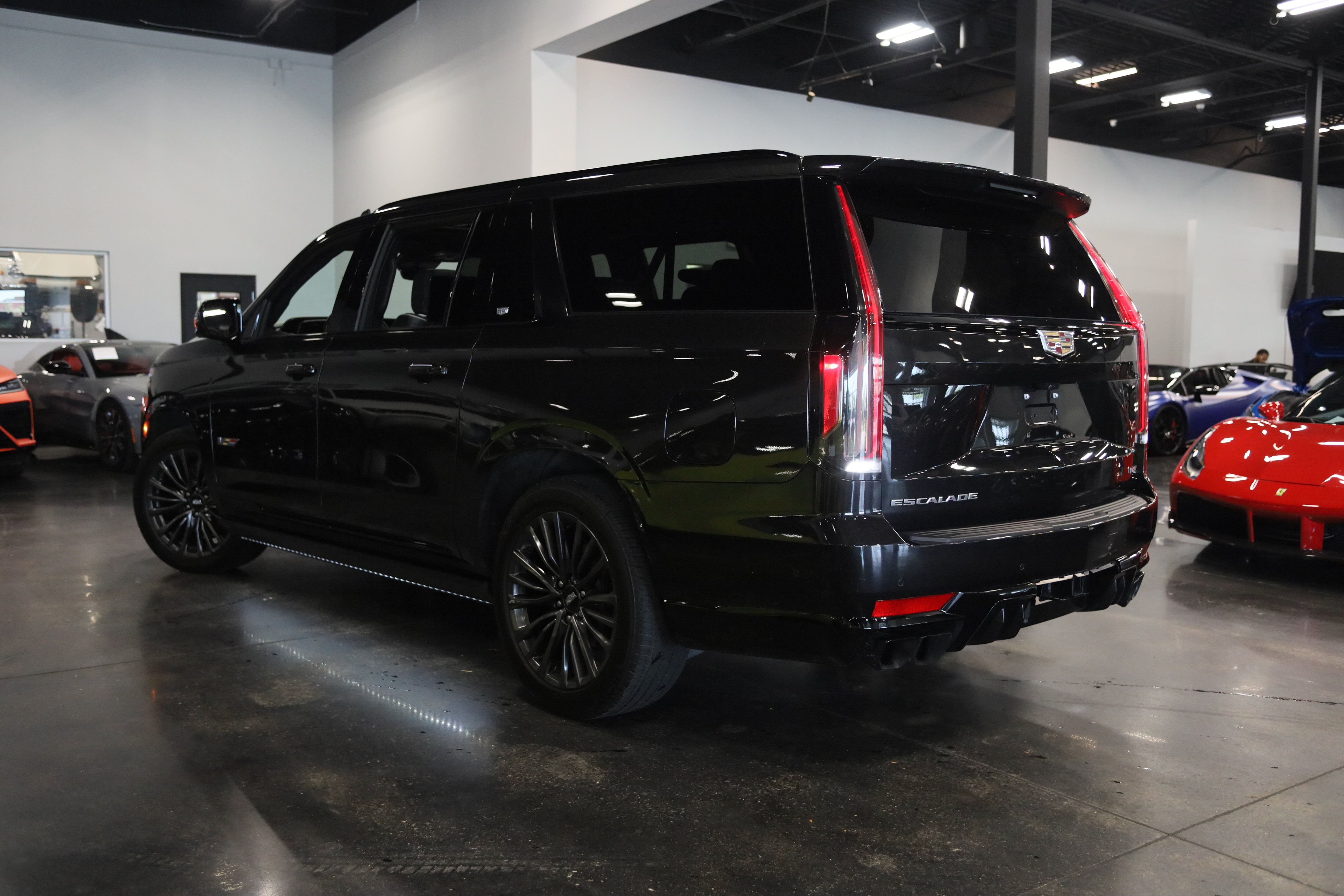 2024 Cadillac Escalade ESV AWD V-Series