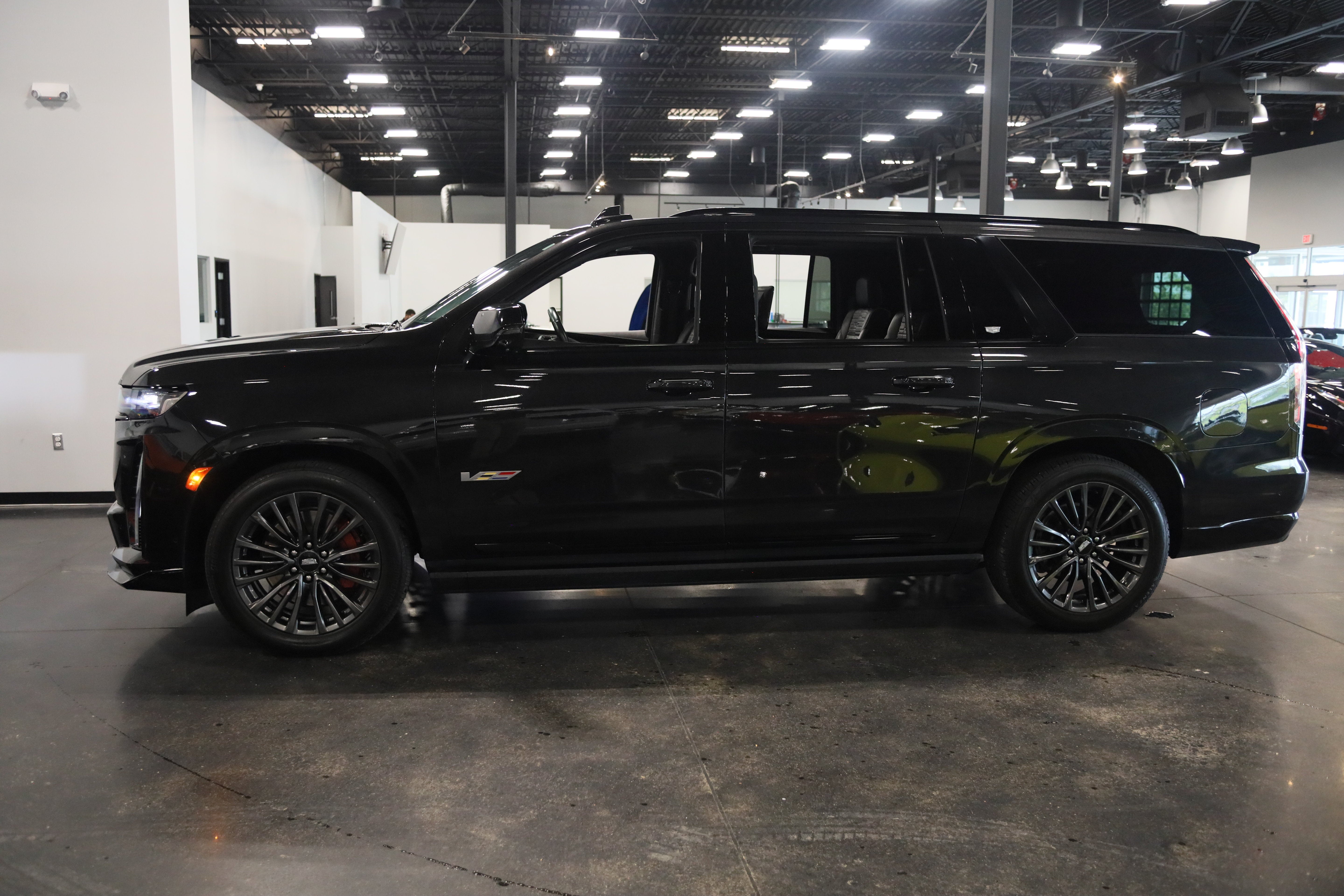2024 Cadillac Escalade ESV AWD V-Series