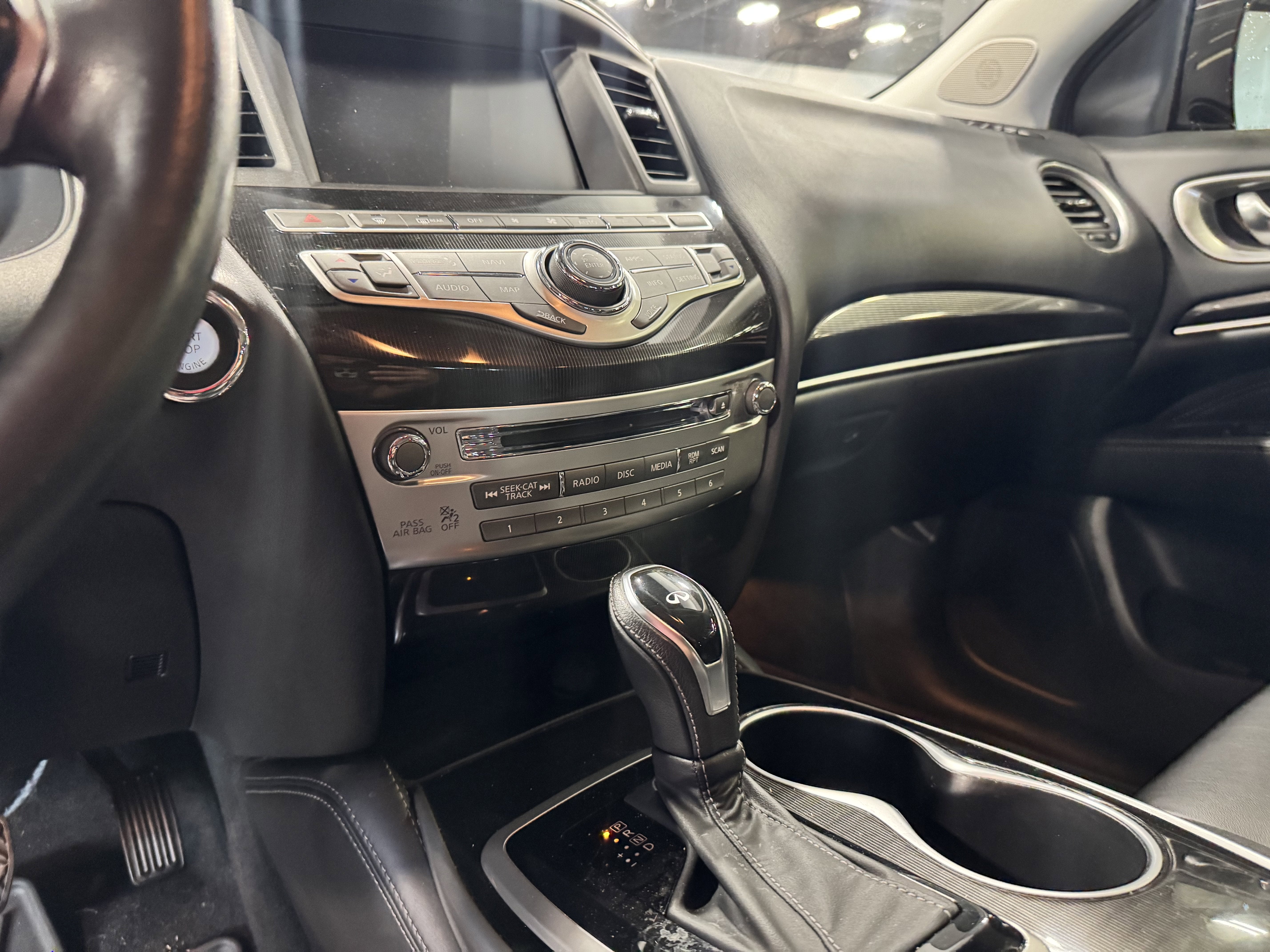 2017 INFINITI QX60 Base