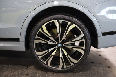 2024 BMW X7 M60i