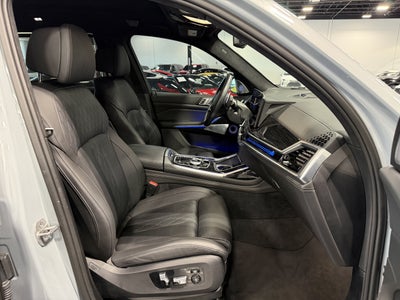 2024 BMW X7 M60i