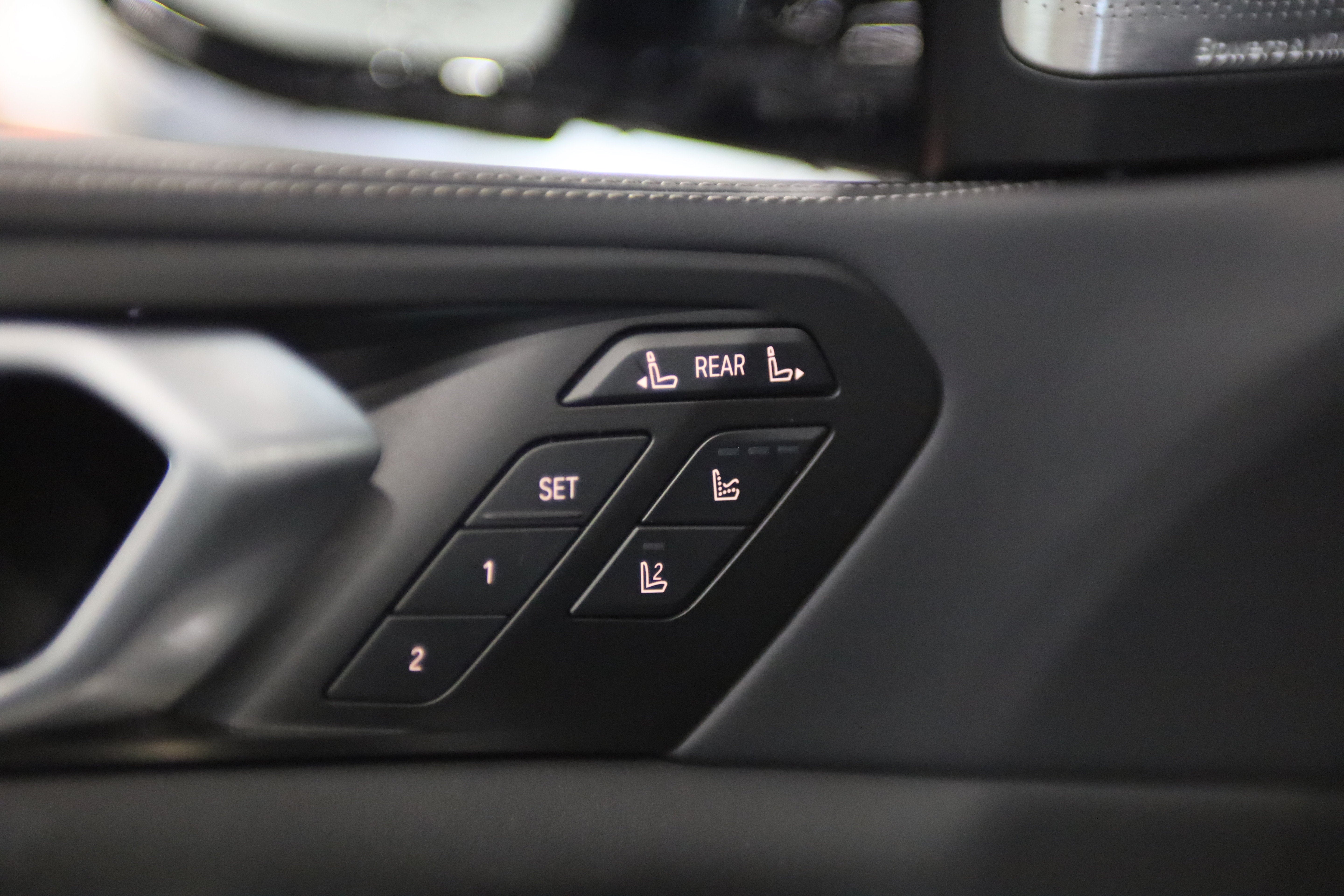 2024 BMW X7 M60i