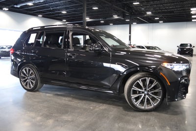 2022 BMW X7 M50i
