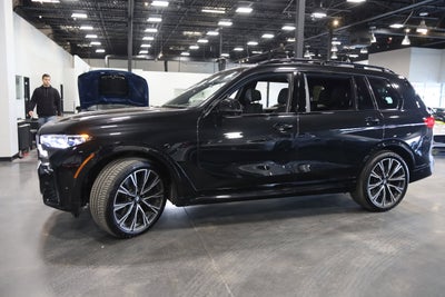 2022 BMW X7 M50i