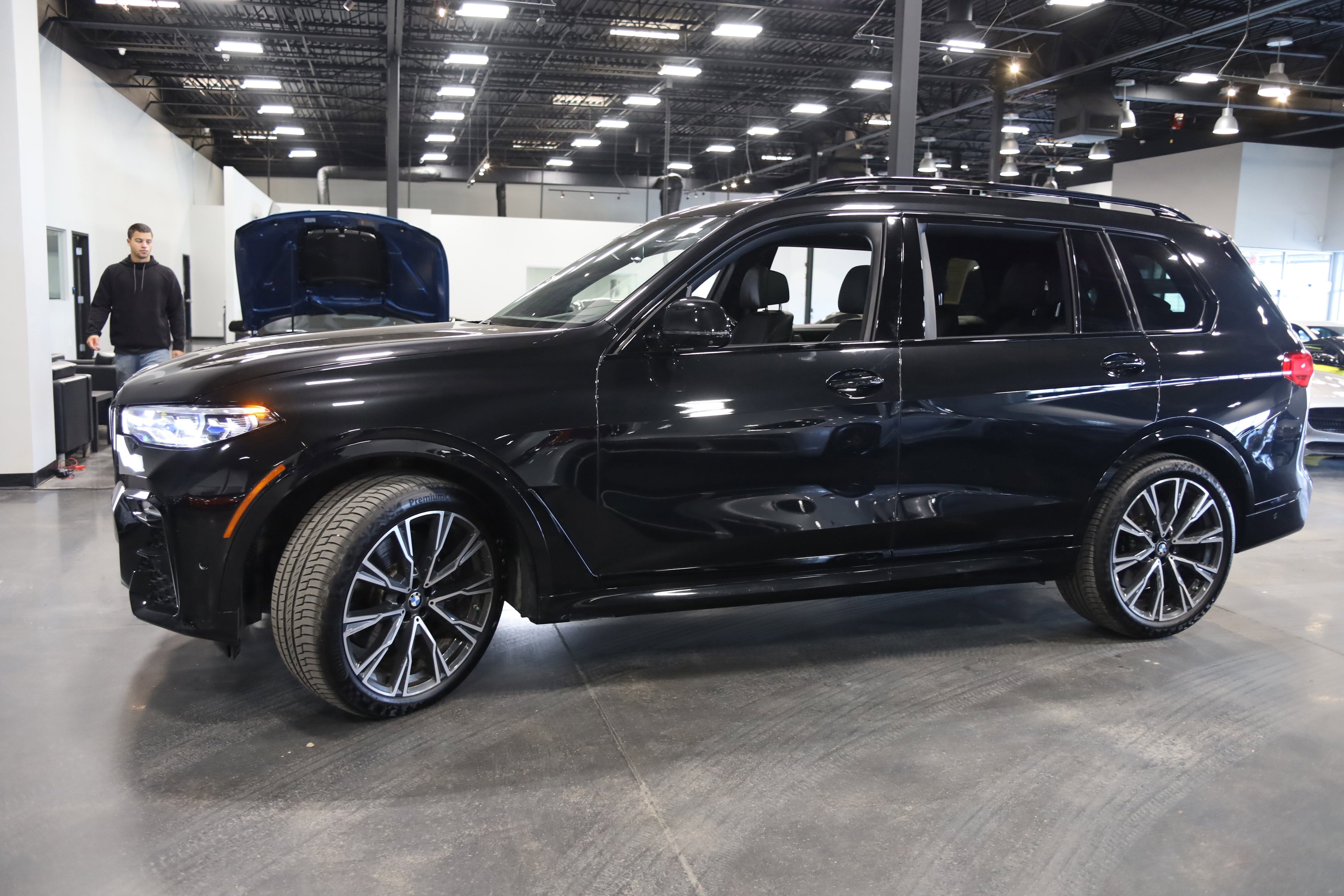 2022 BMW X7 M50i