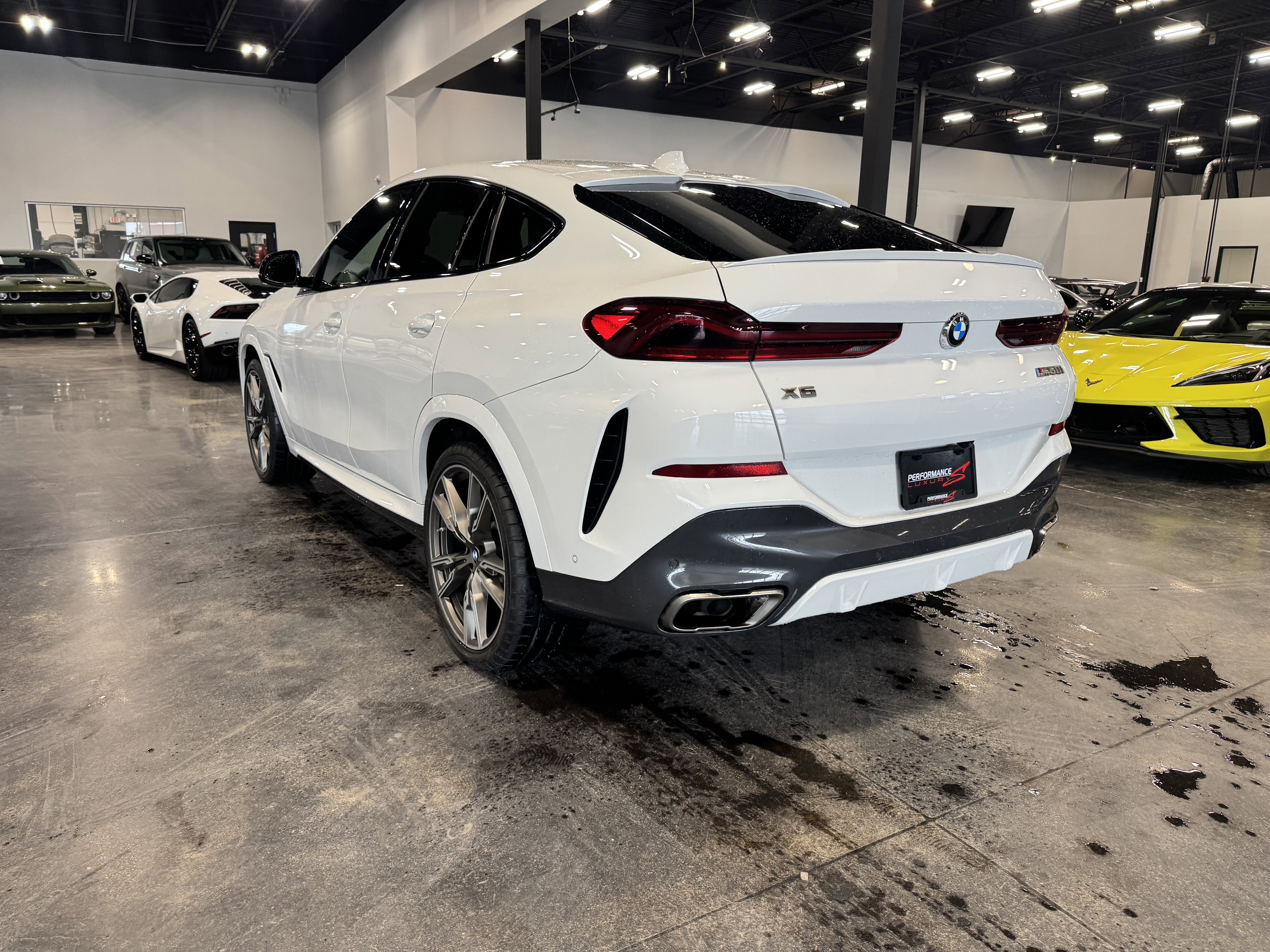2022 BMW X6 M50i
