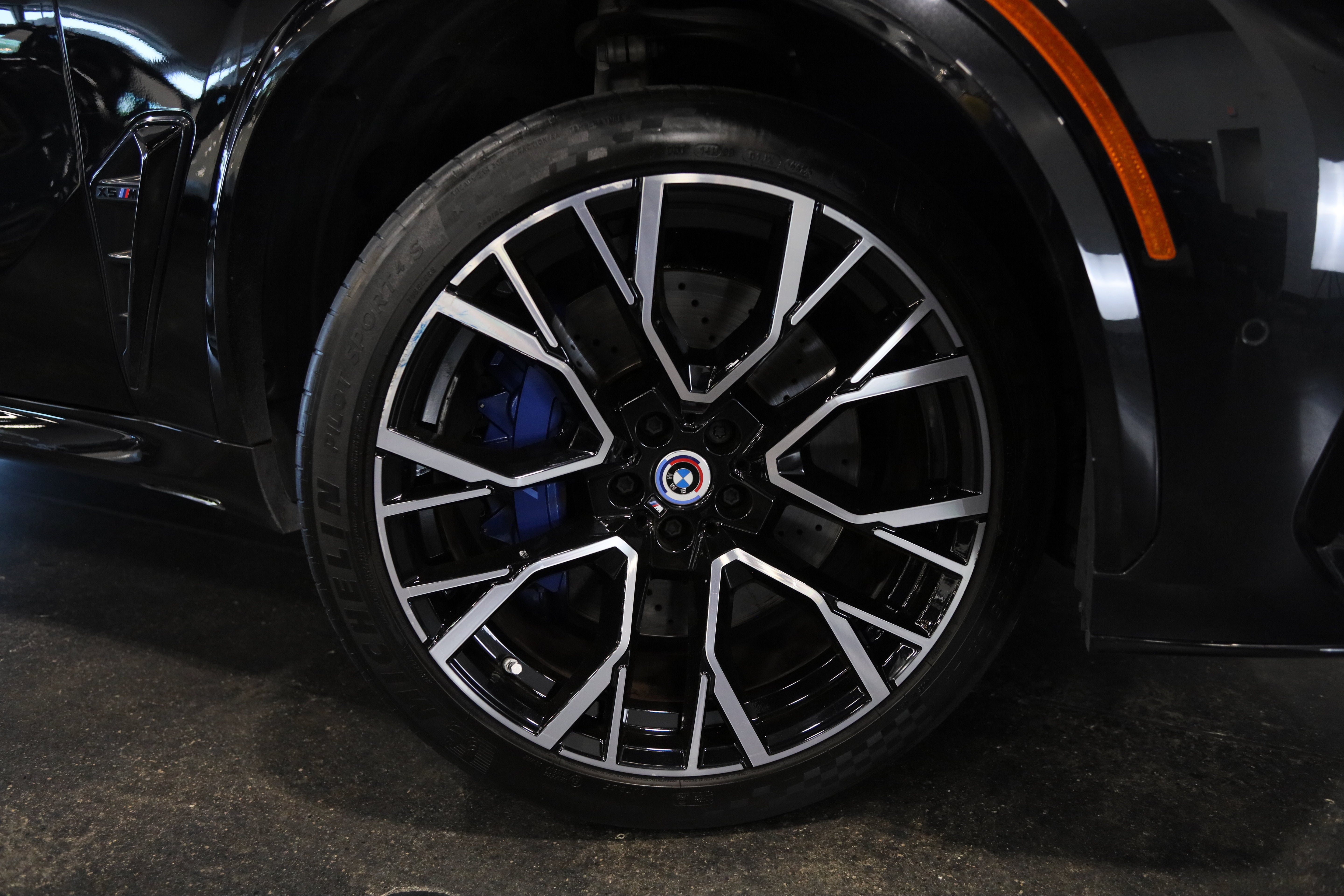 2022 BMW X5 M Base
