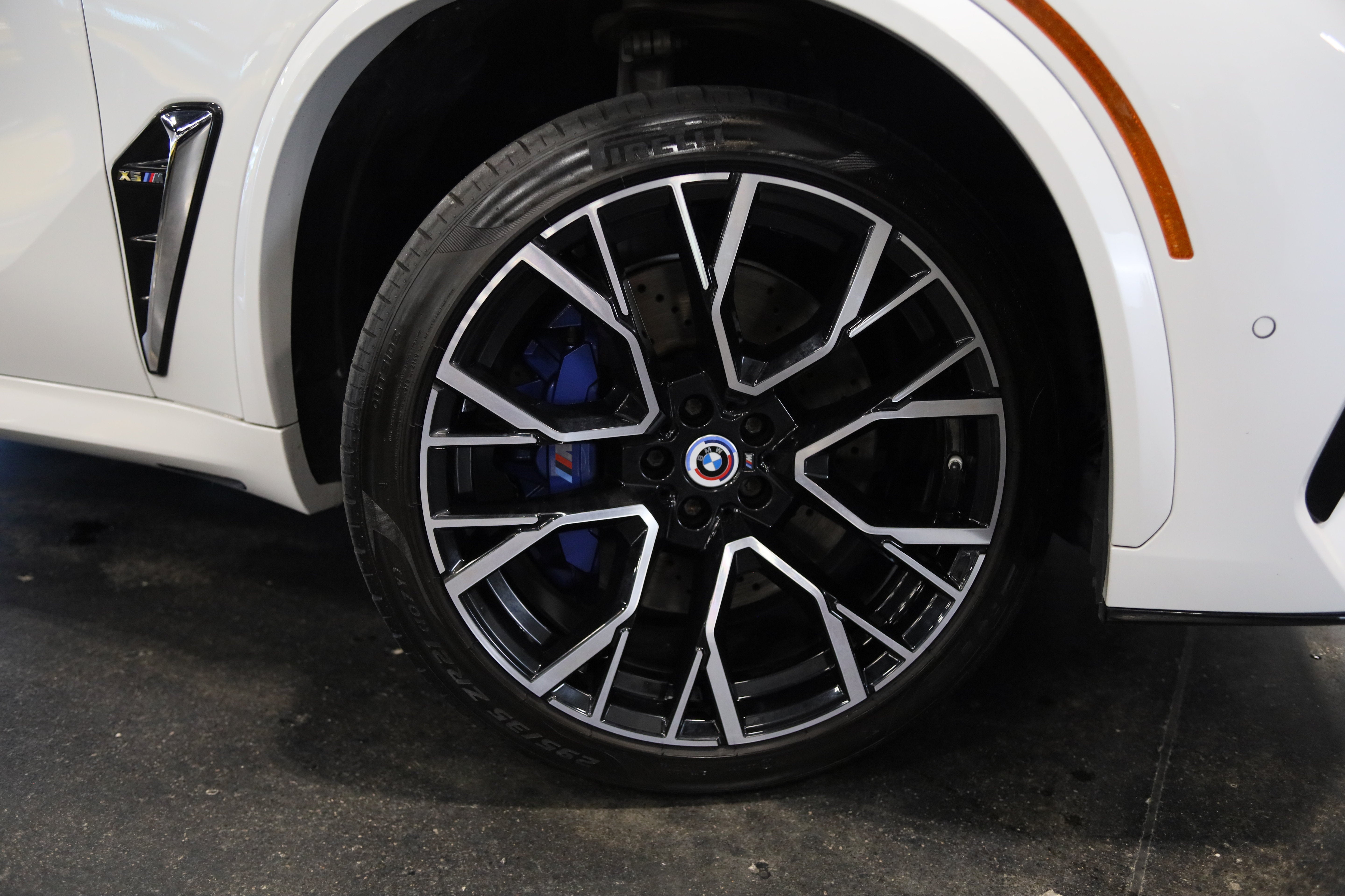 2023 BMW X5 M Base