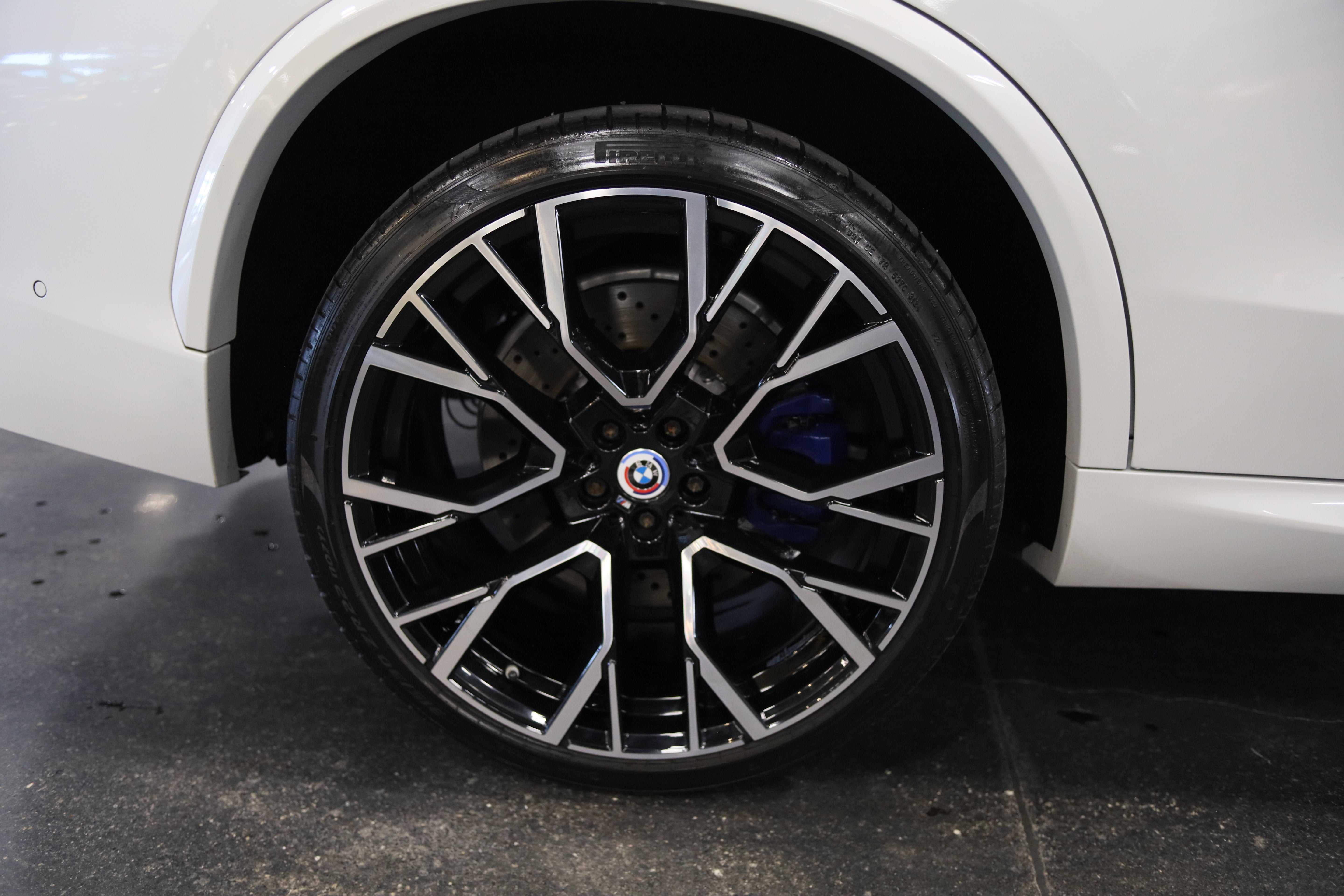2023 BMW X5 M Base