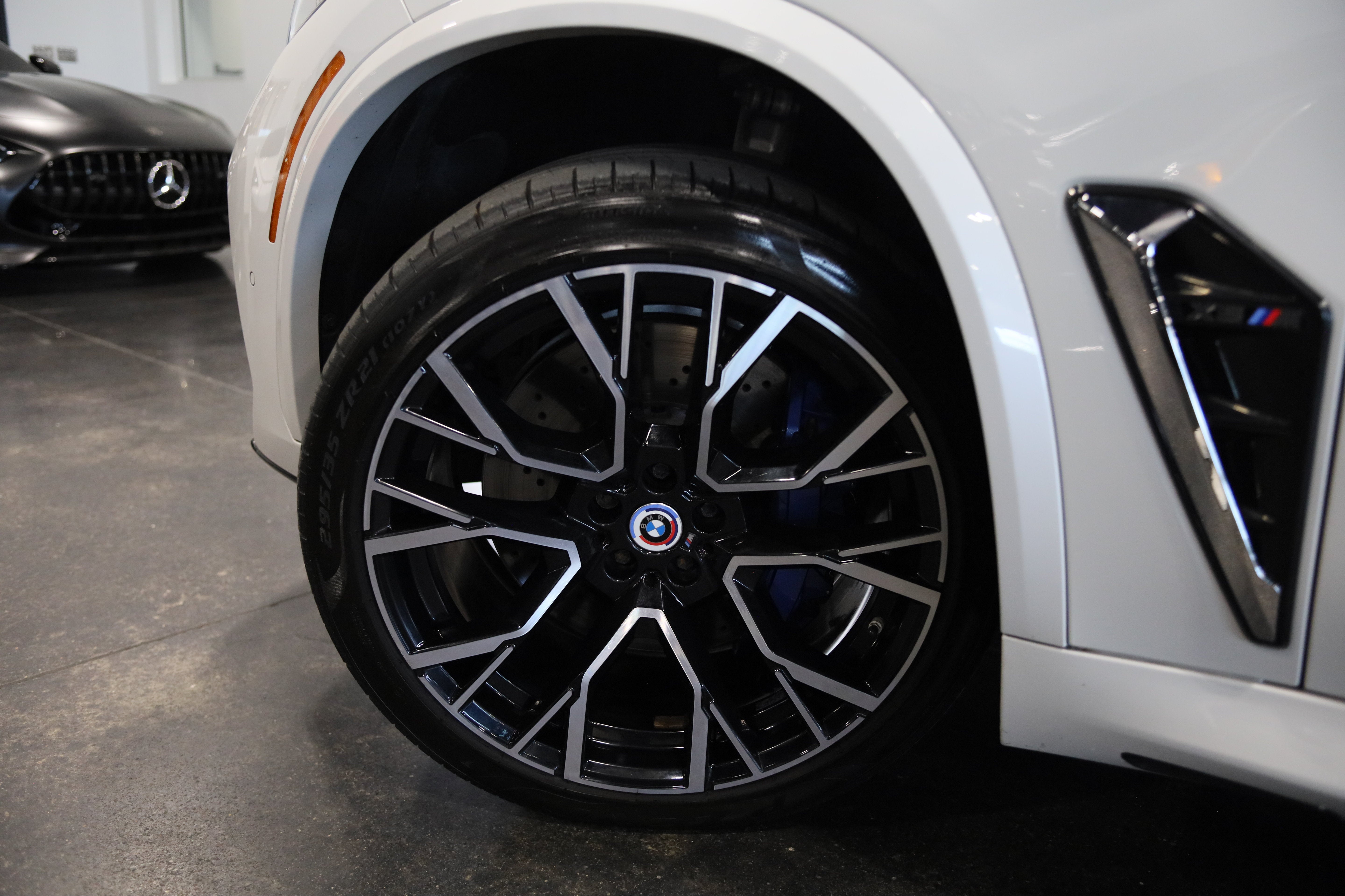 2023 BMW X5 M Base