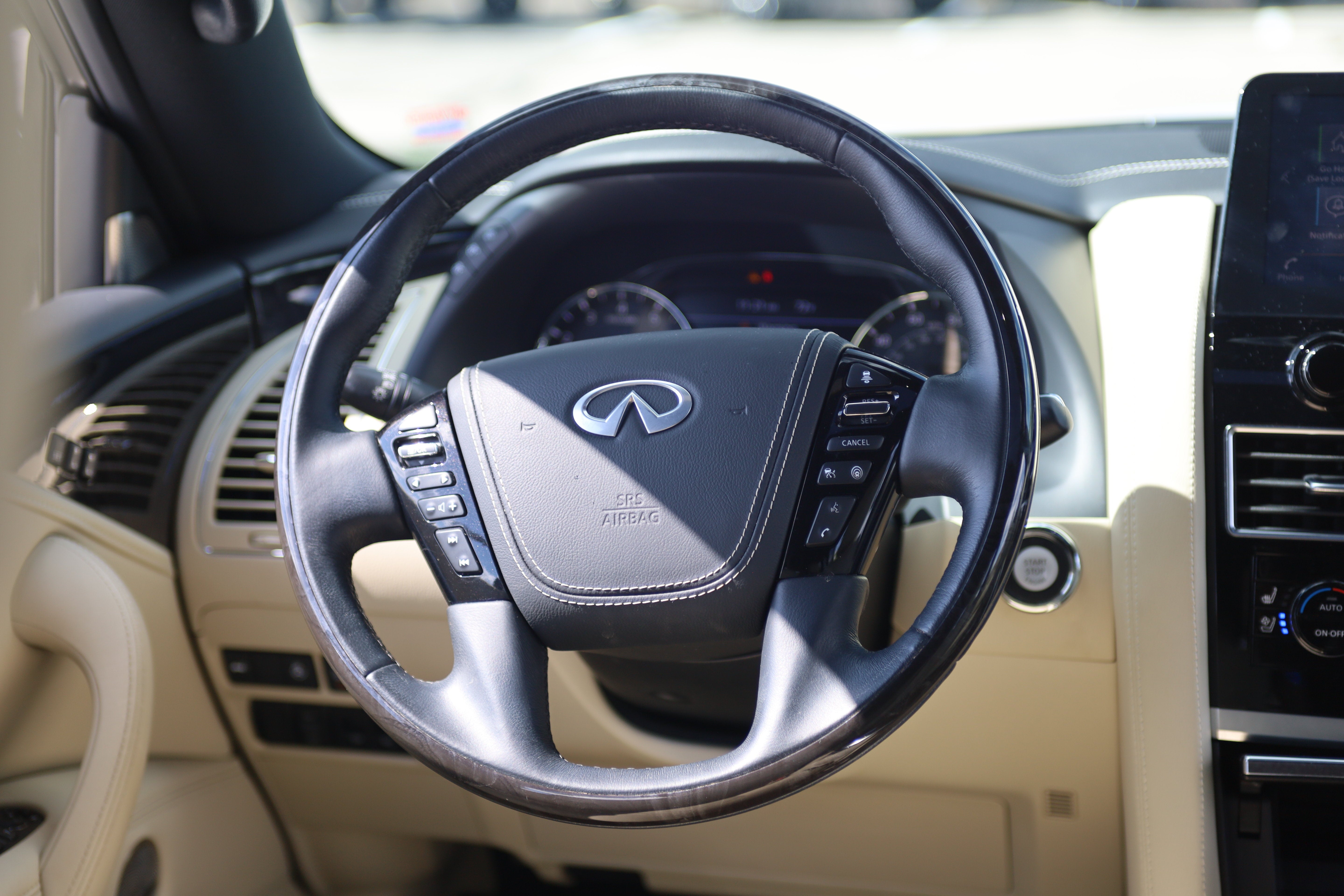 2024 INFINITI QX80 SENSORY