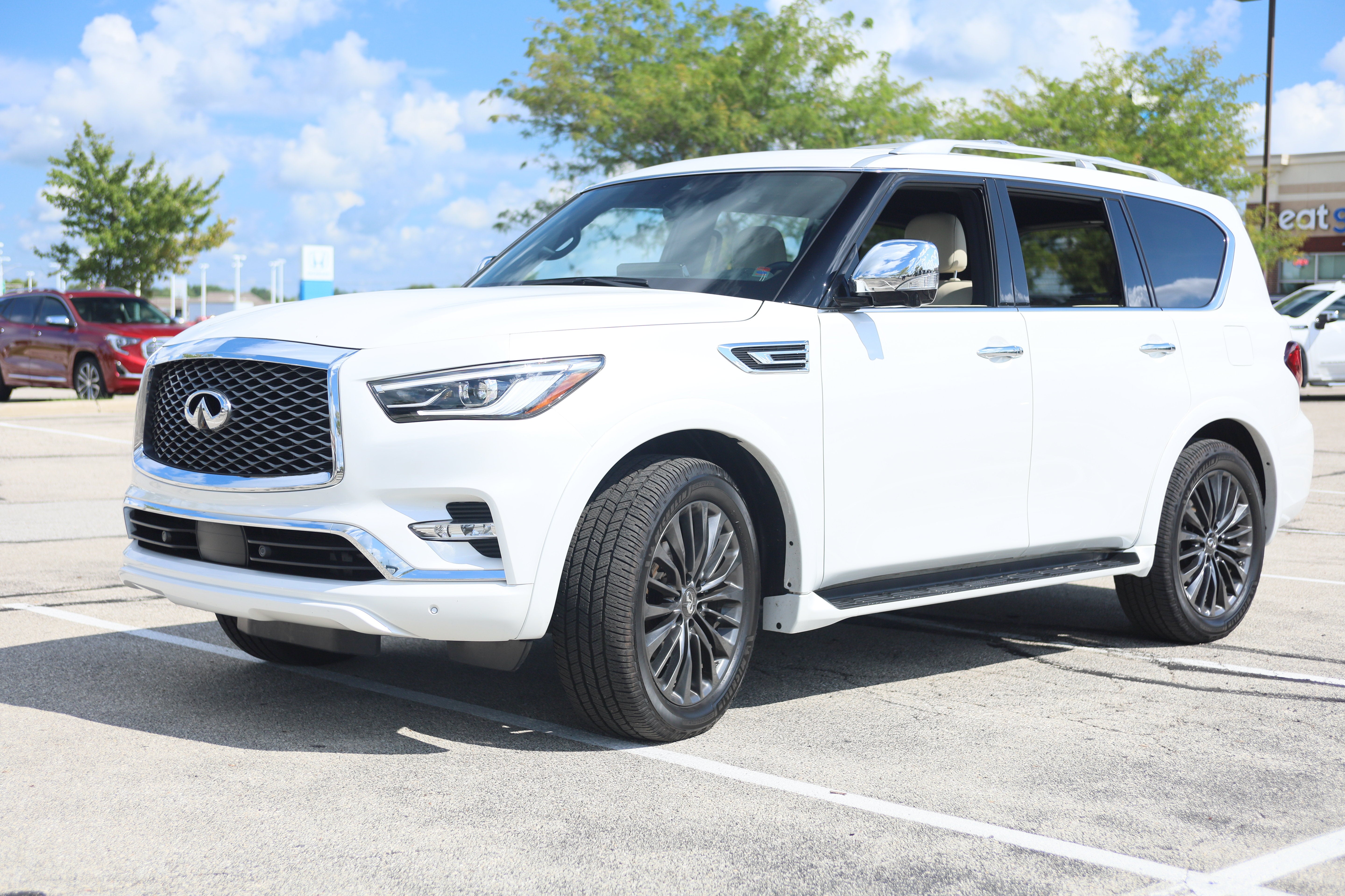 2024 INFINITI QX80 SENSORY