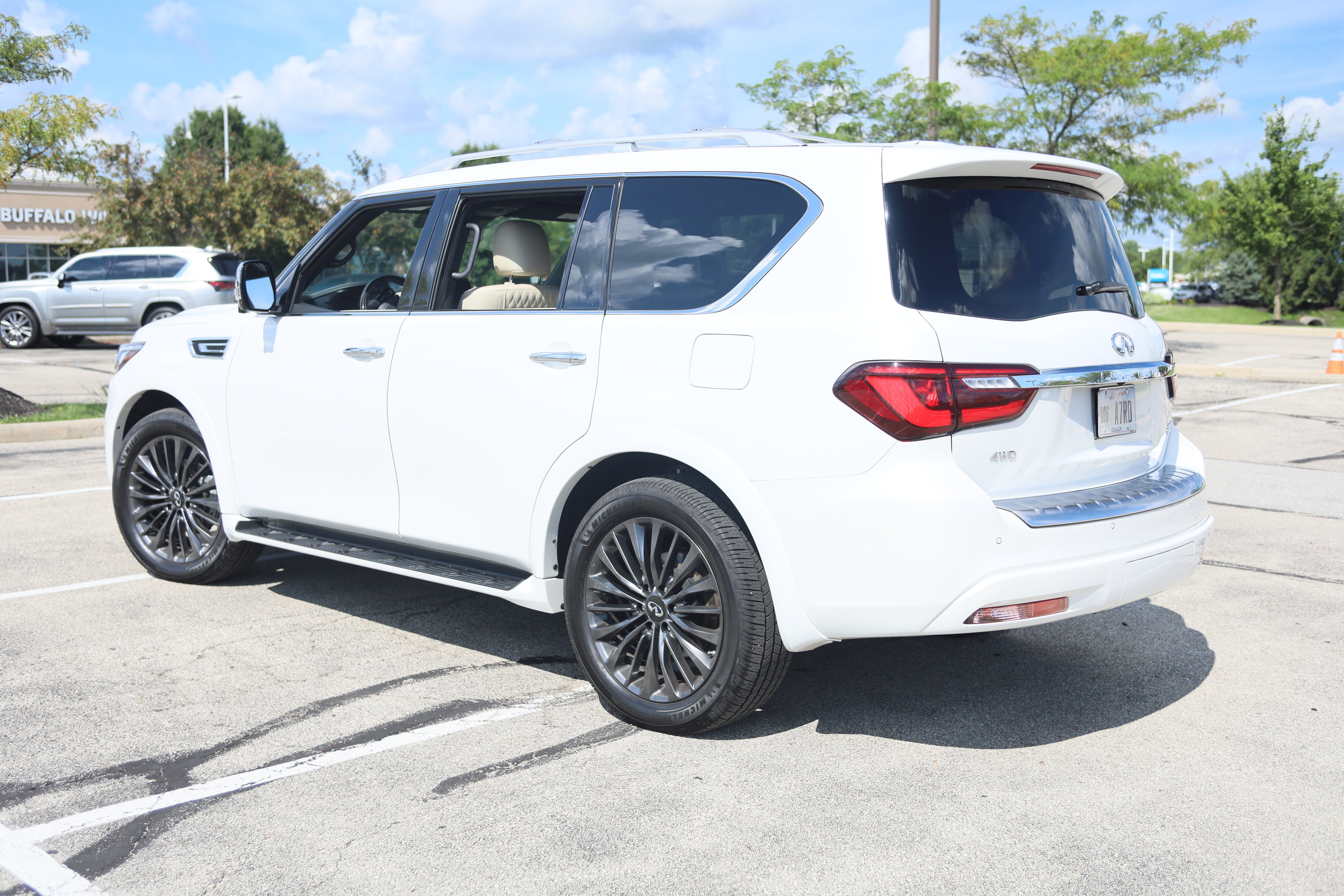 2024 INFINITI QX80 SENSORY