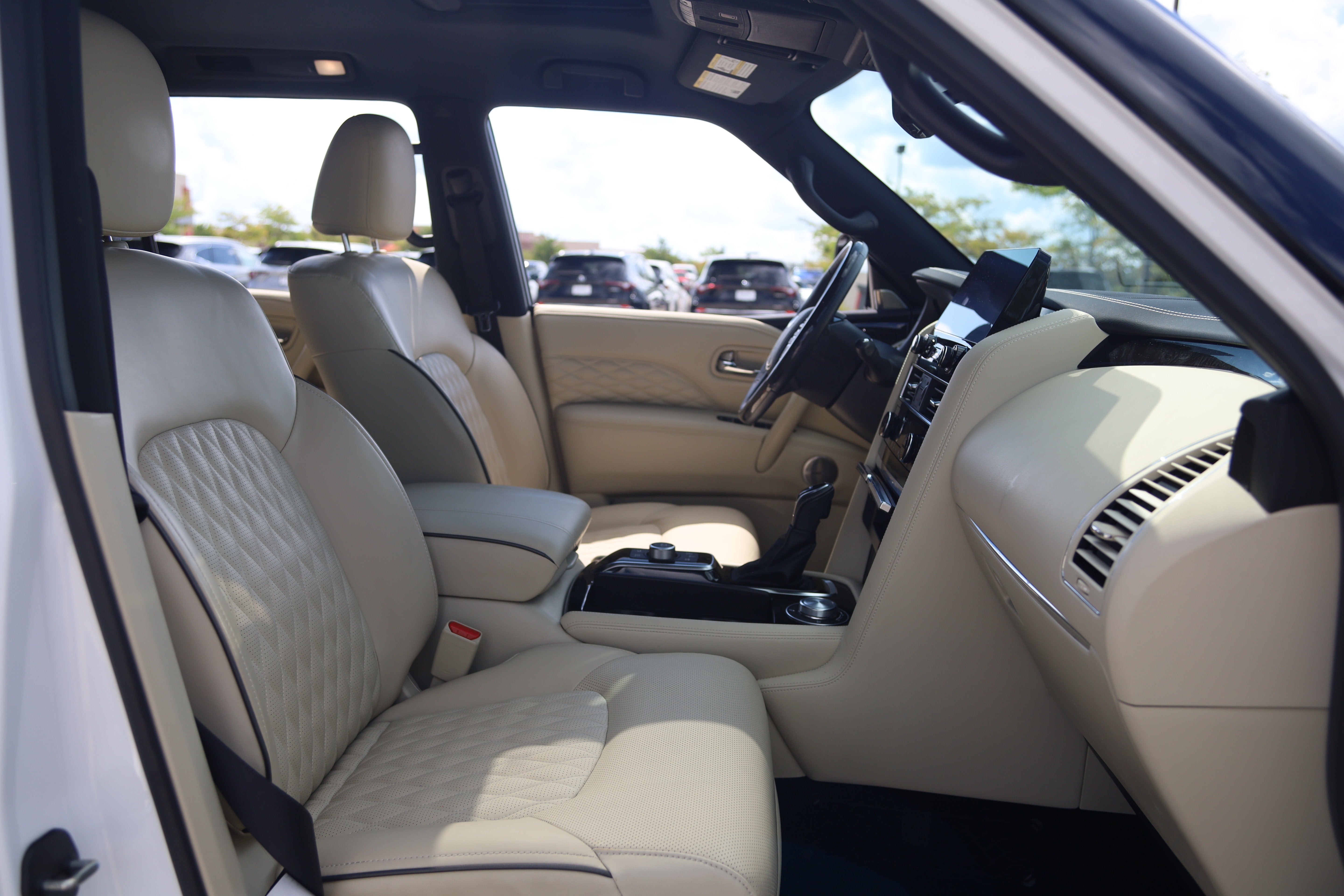 2024 INFINITI QX80 SENSORY