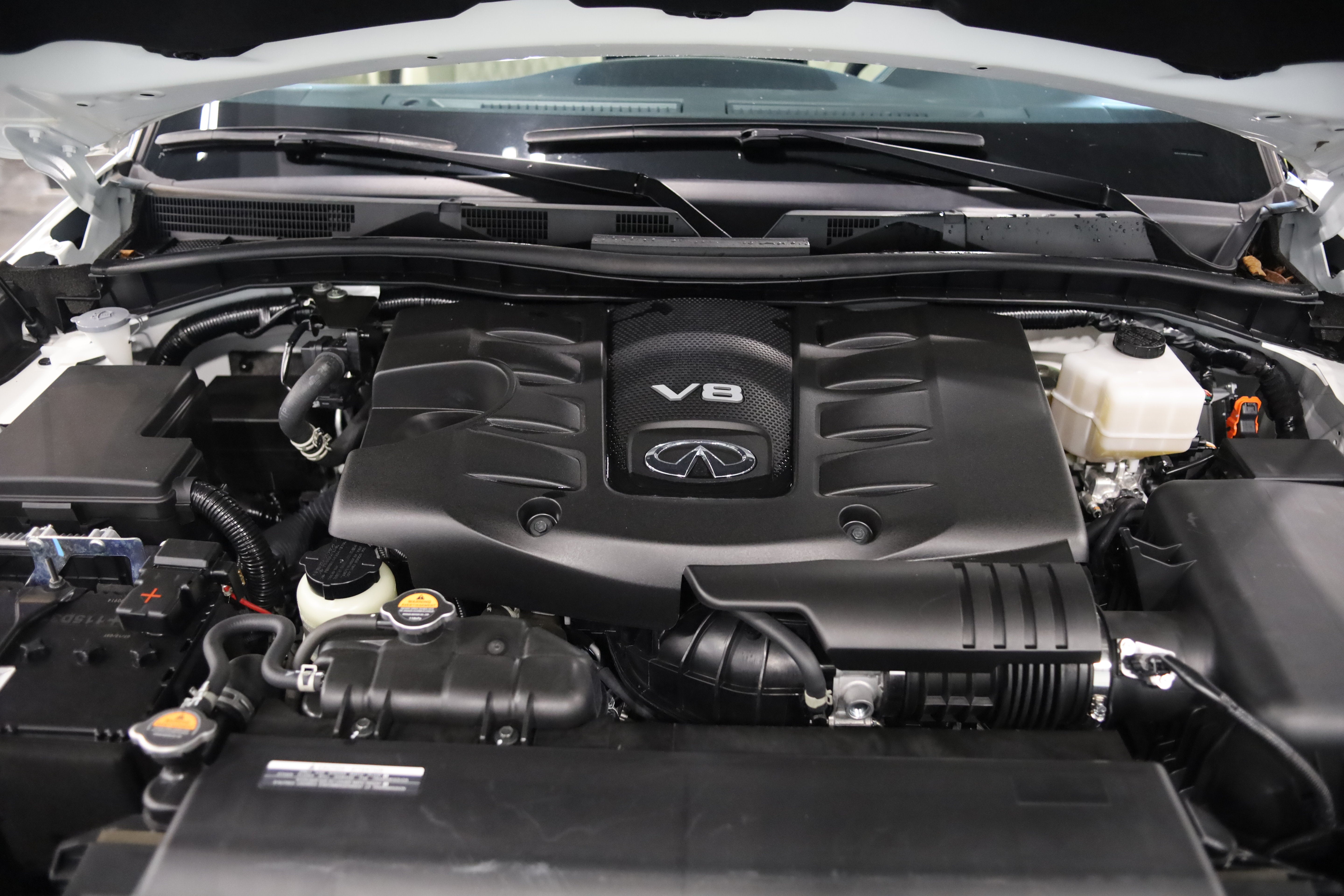 2024 INFINITI QX80 SENSORY