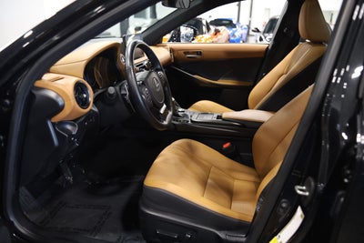 2025 Lexus IS IS 350 F SPORT Design