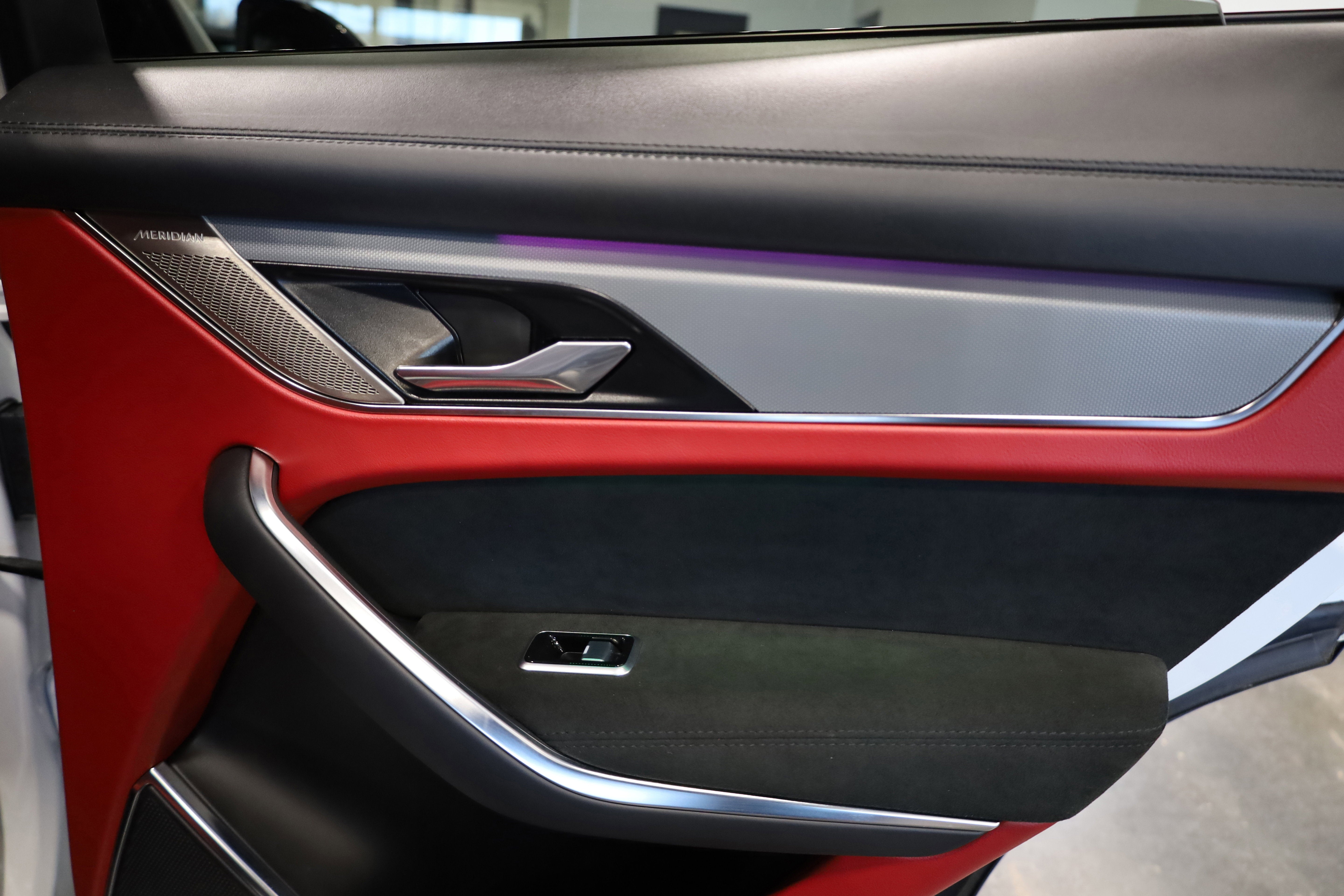 2023 Jaguar F-PACE SVR