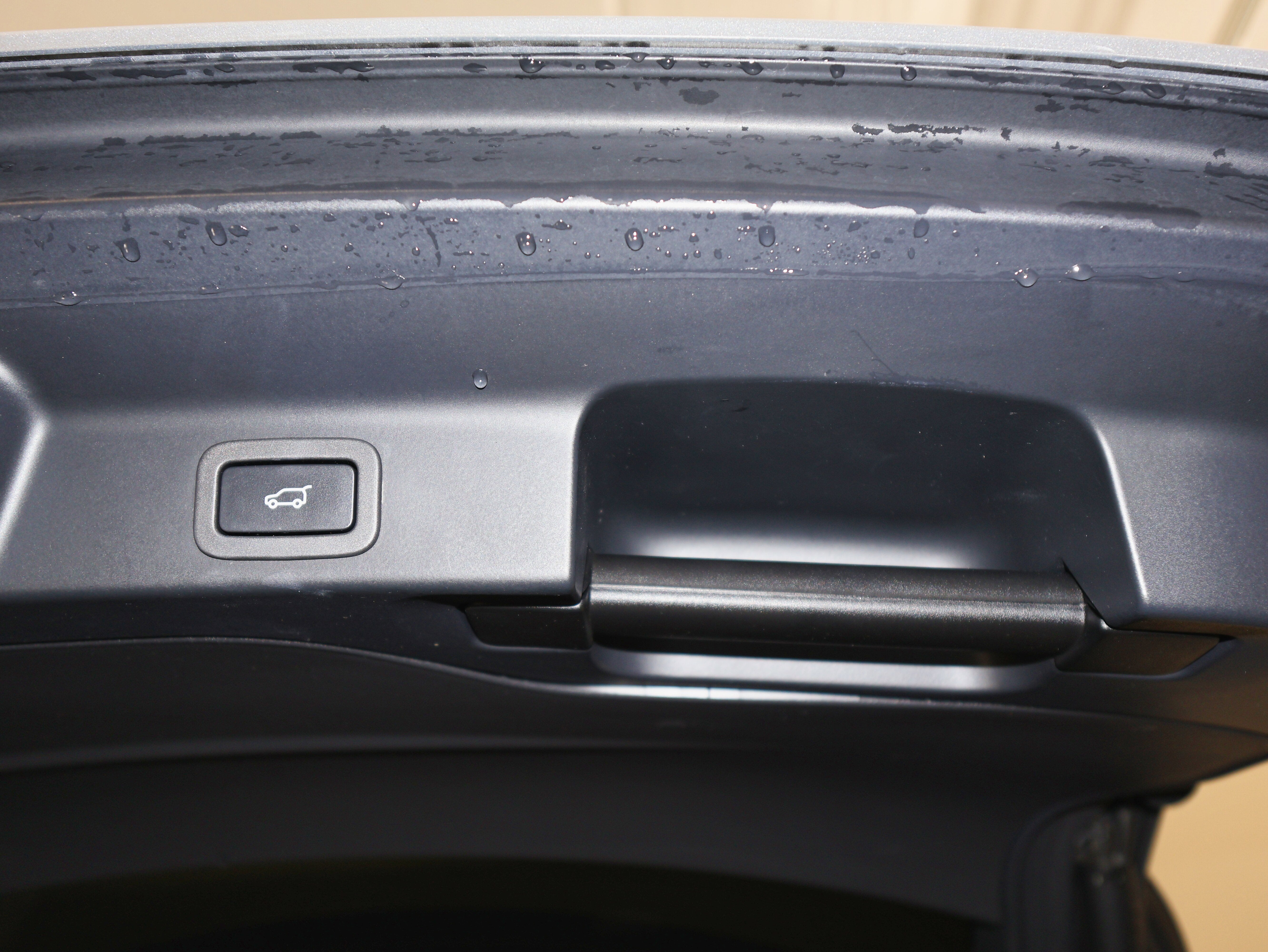 2020 Jaguar F-PACE SVR