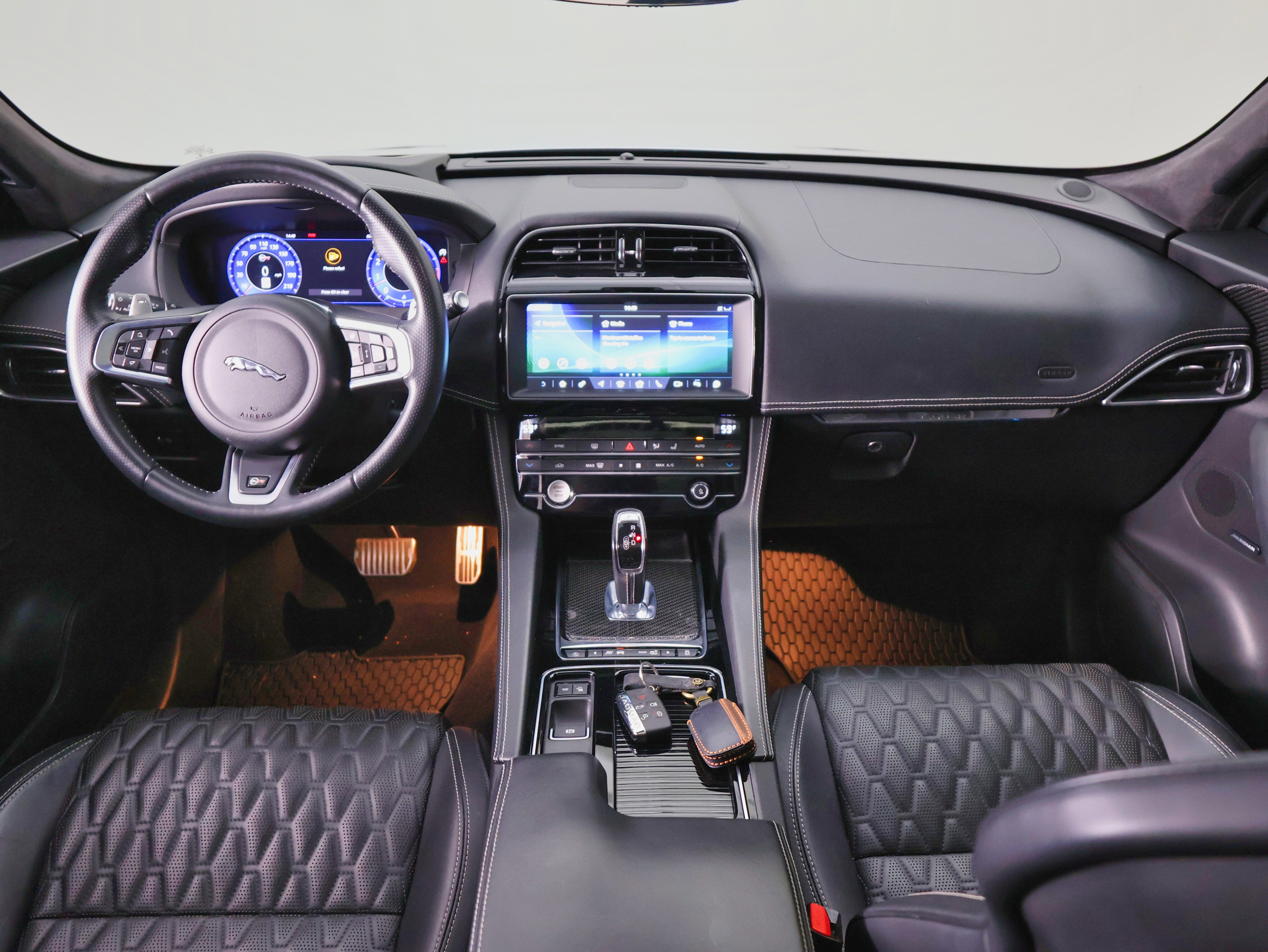 2020 Jaguar F-PACE SVR