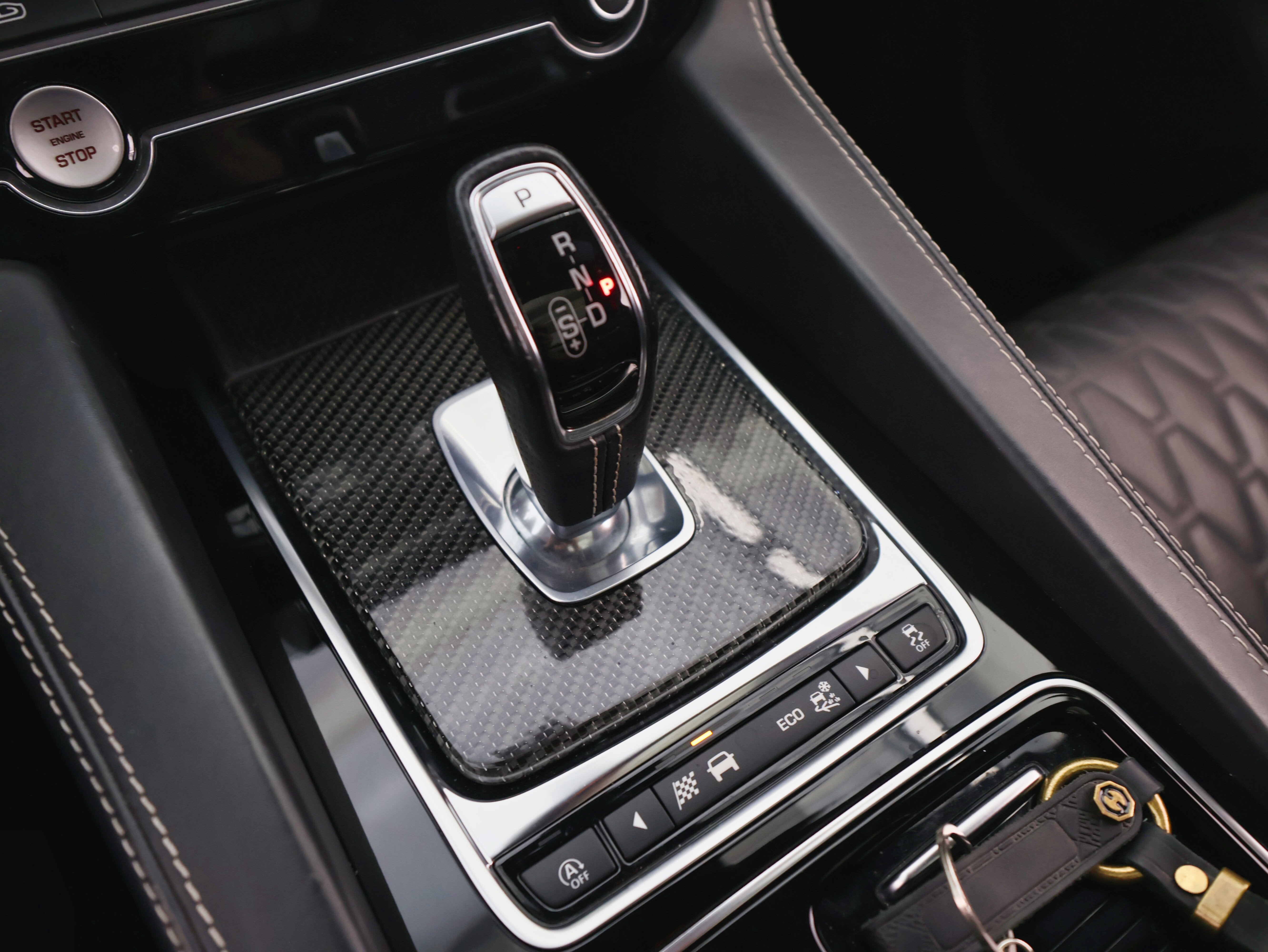 2020 Jaguar F-PACE SVR