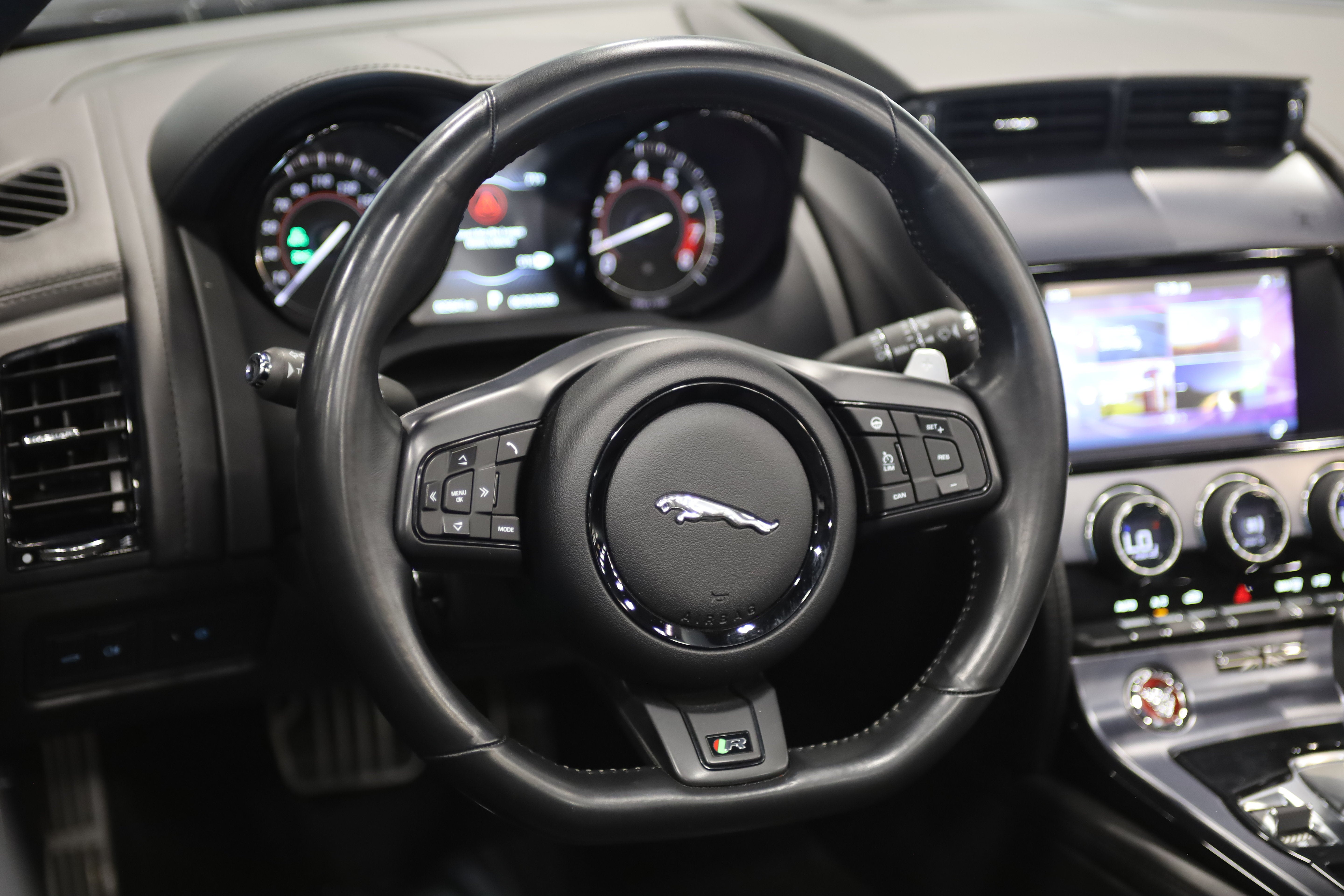 2018 Jaguar F-TYPE R