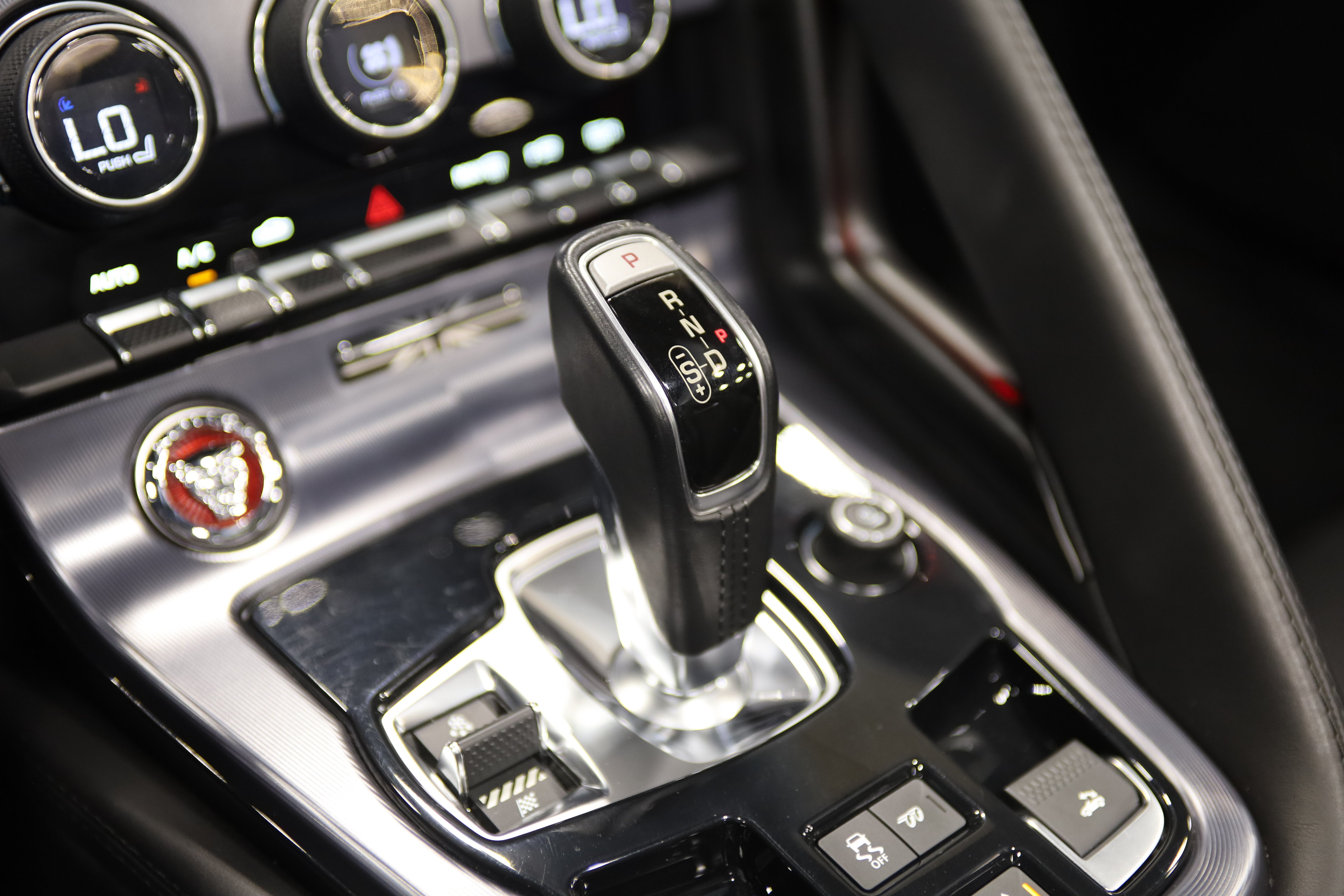2018 Jaguar F-TYPE R