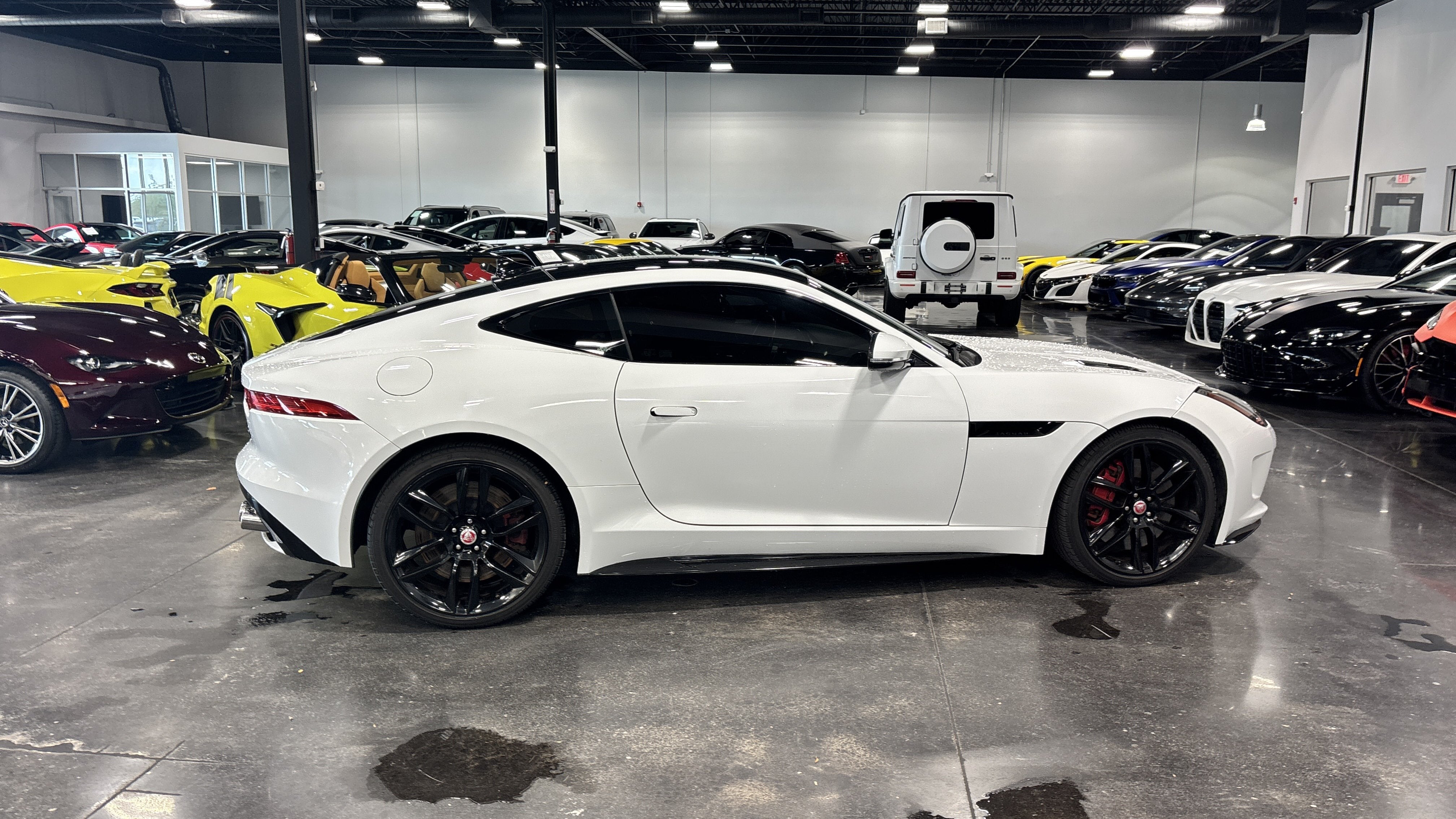 2016 Jaguar F-TYPE R