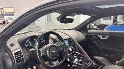 2016 Jaguar F-TYPE R
