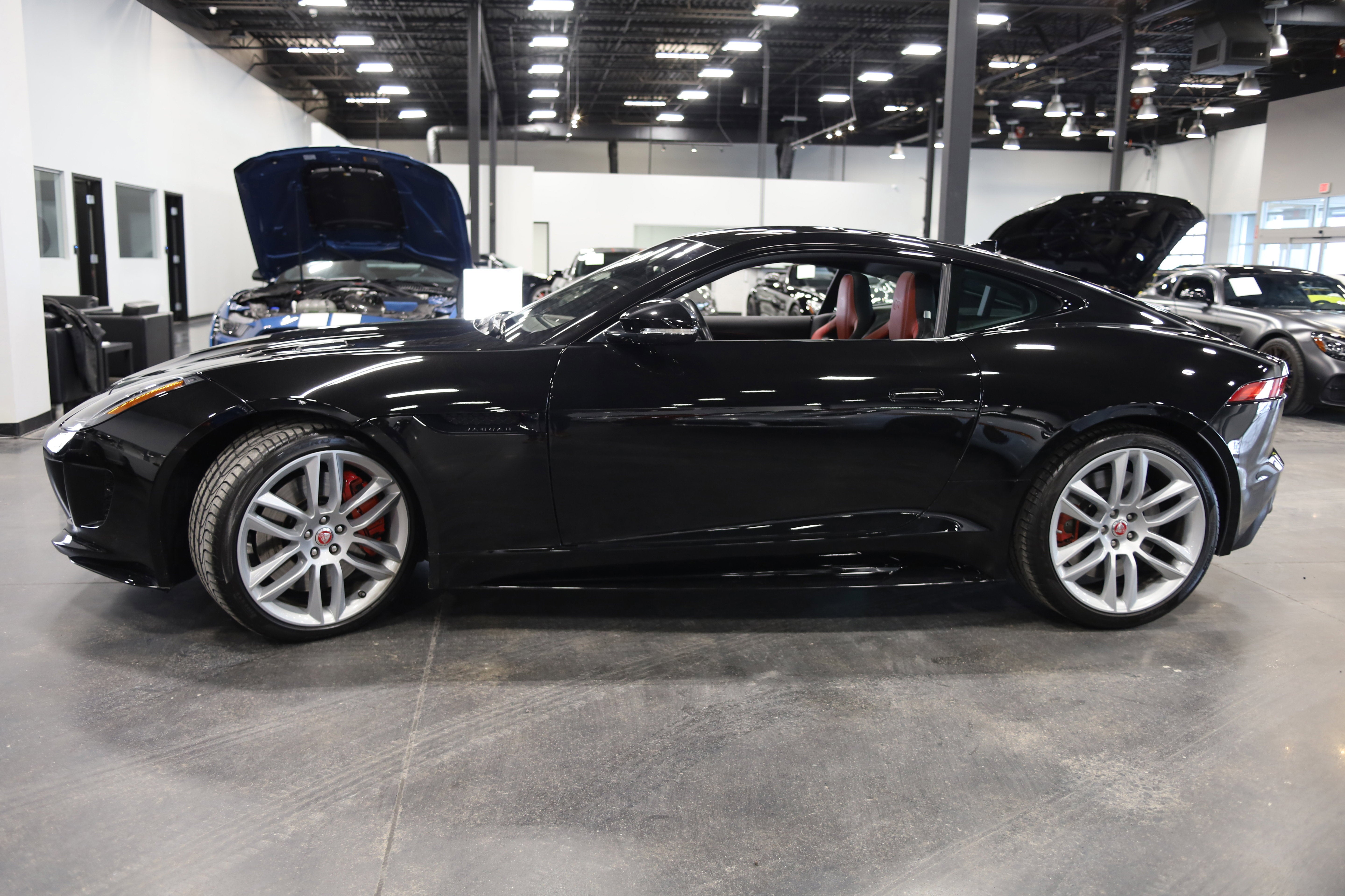 2017 Jaguar F-TYPE R