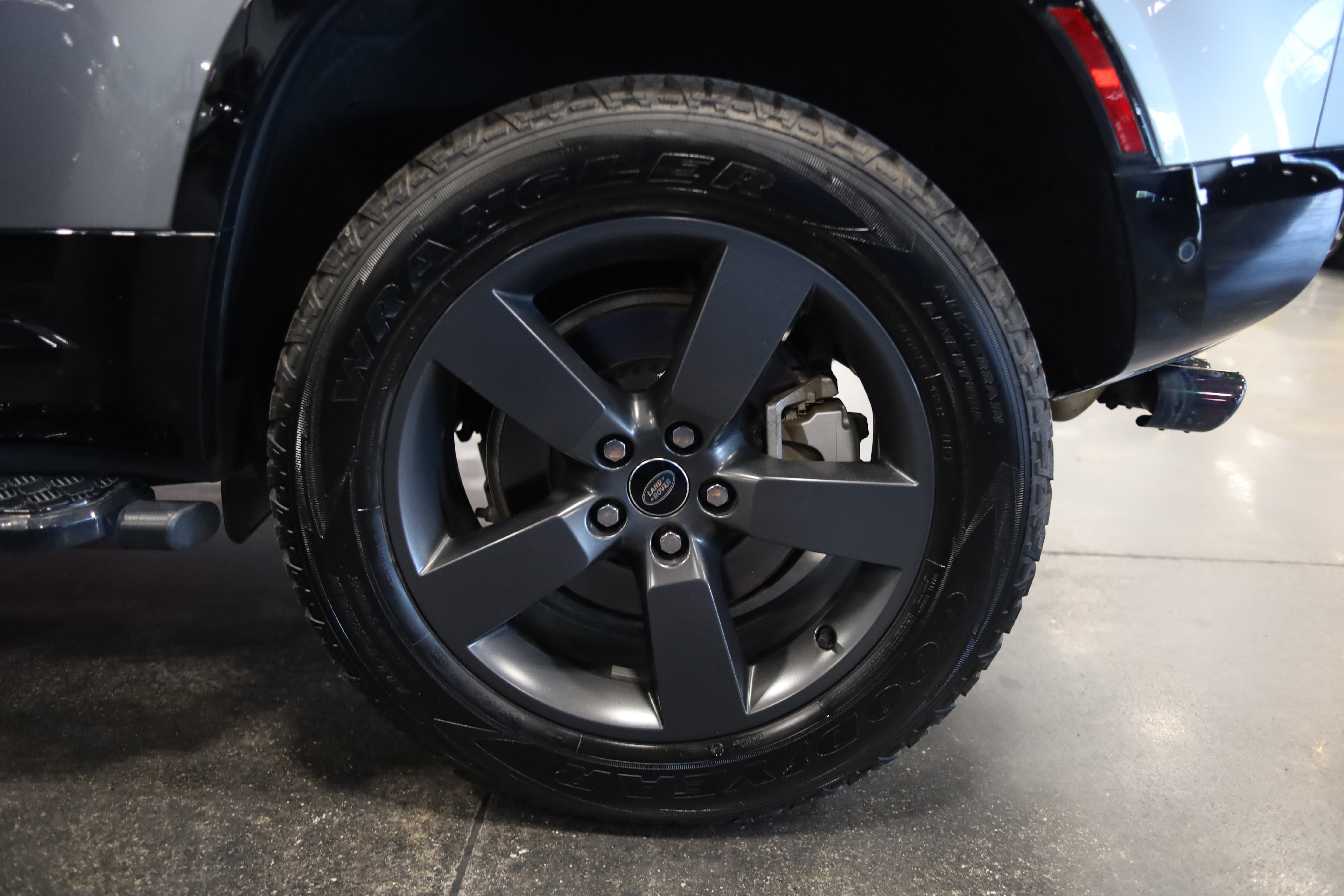 2023 Land Rover Defender X-Dynamic SE