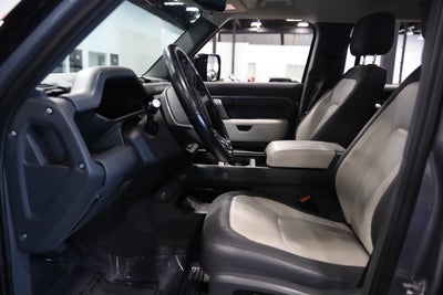 2023 Land Rover Defender X-Dynamic SE
