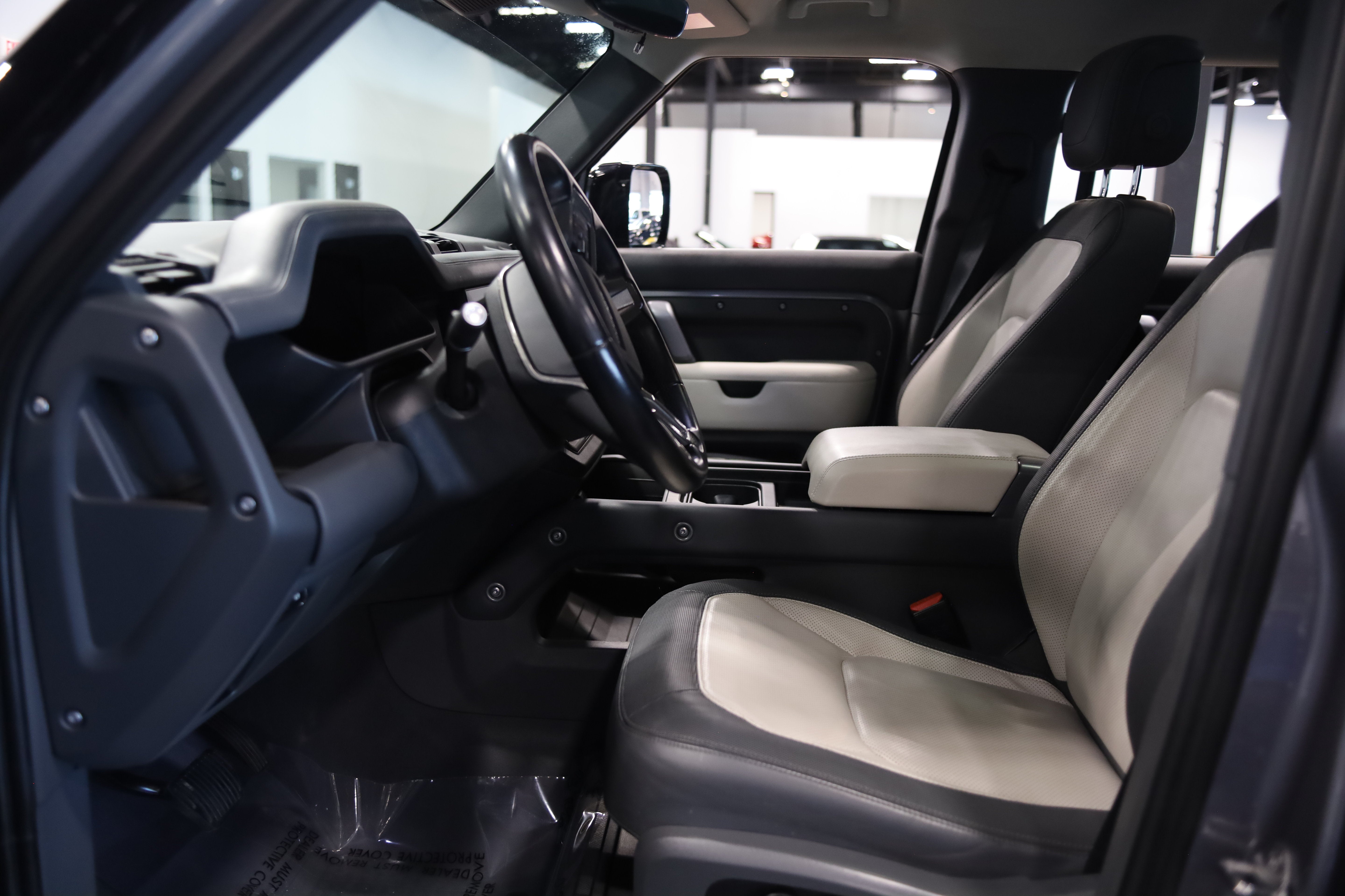 2023 Land Rover Defender X-Dynamic SE