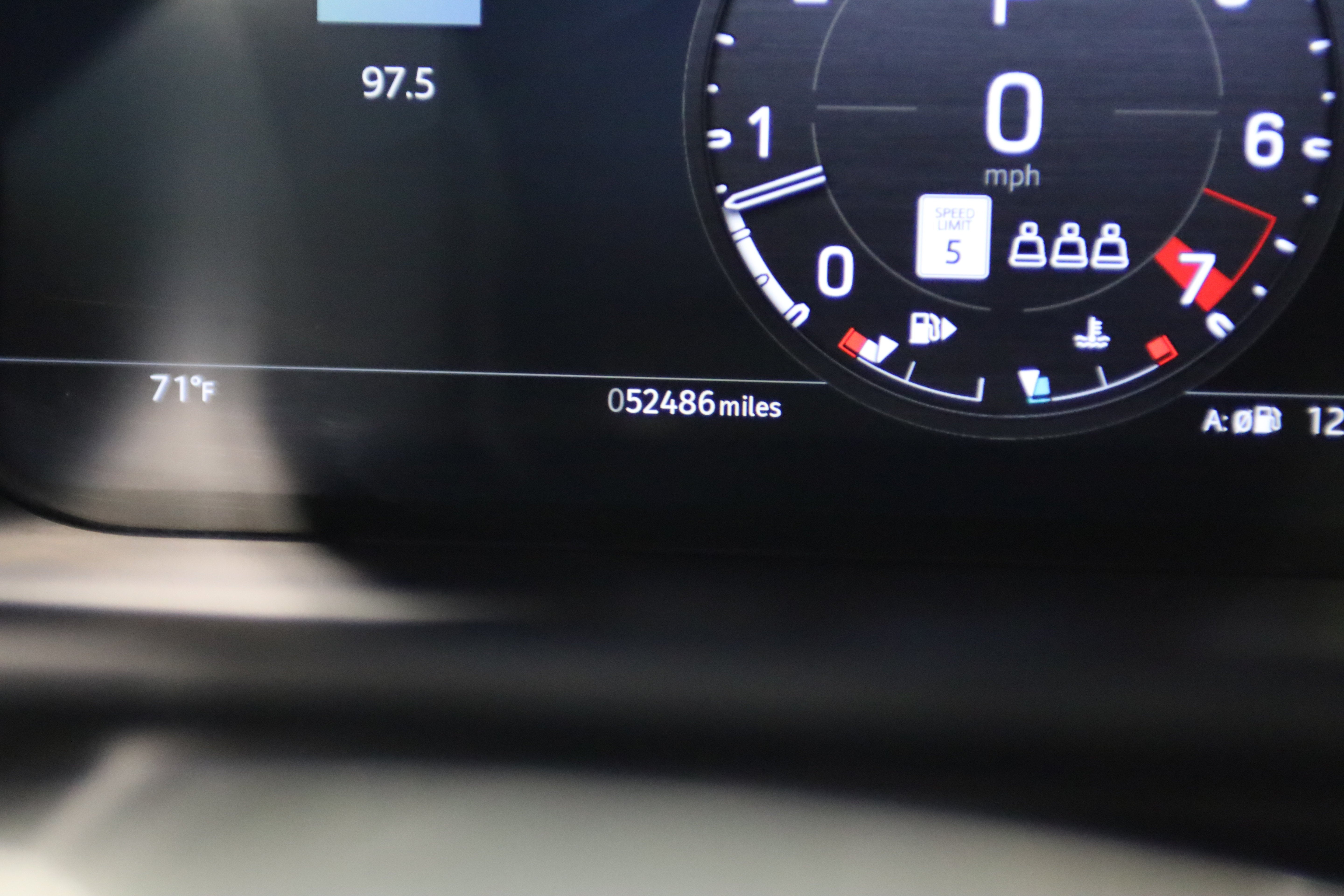 2023 Land Rover Defender X-Dynamic SE