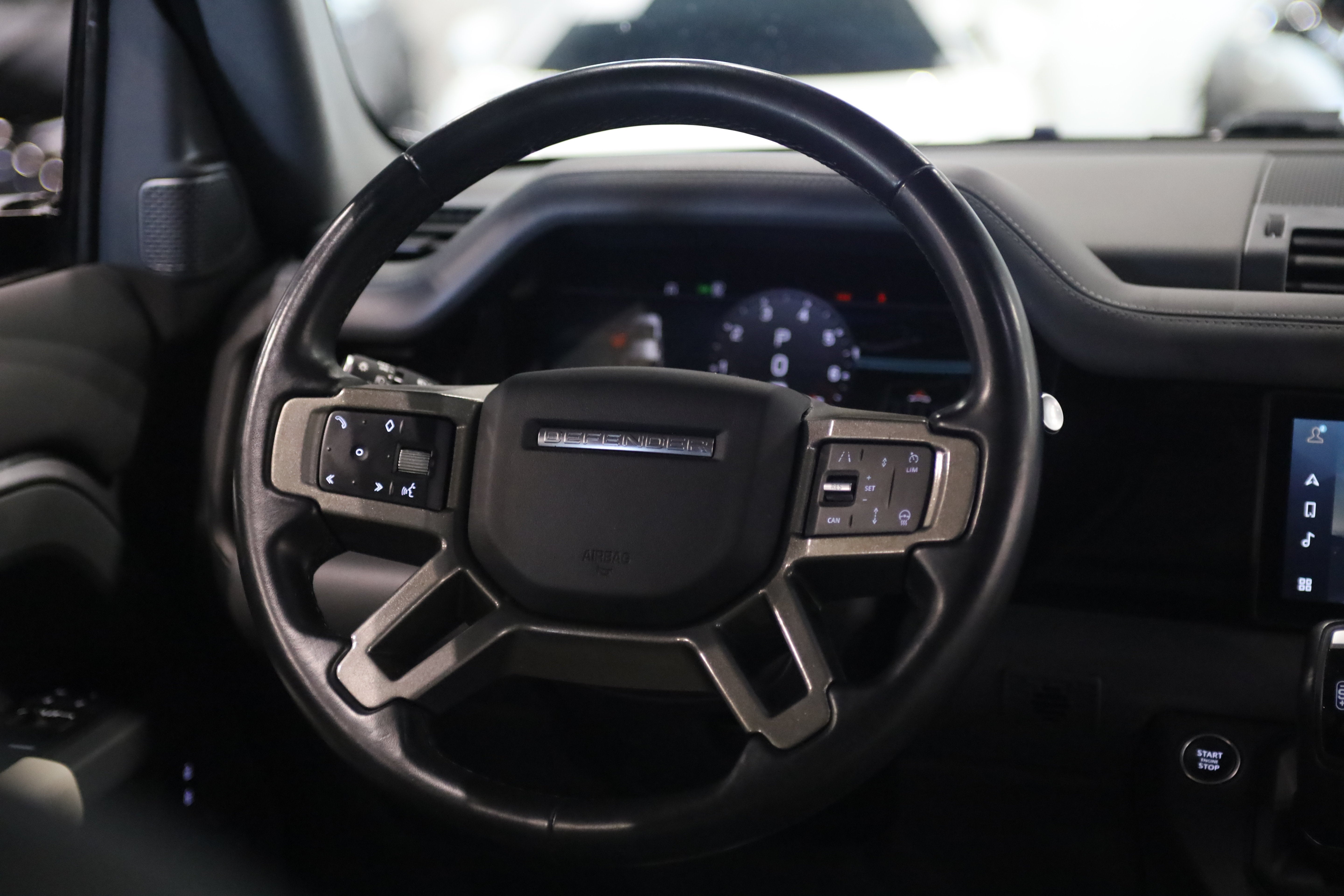 2023 Land Rover Defender X-Dynamic SE