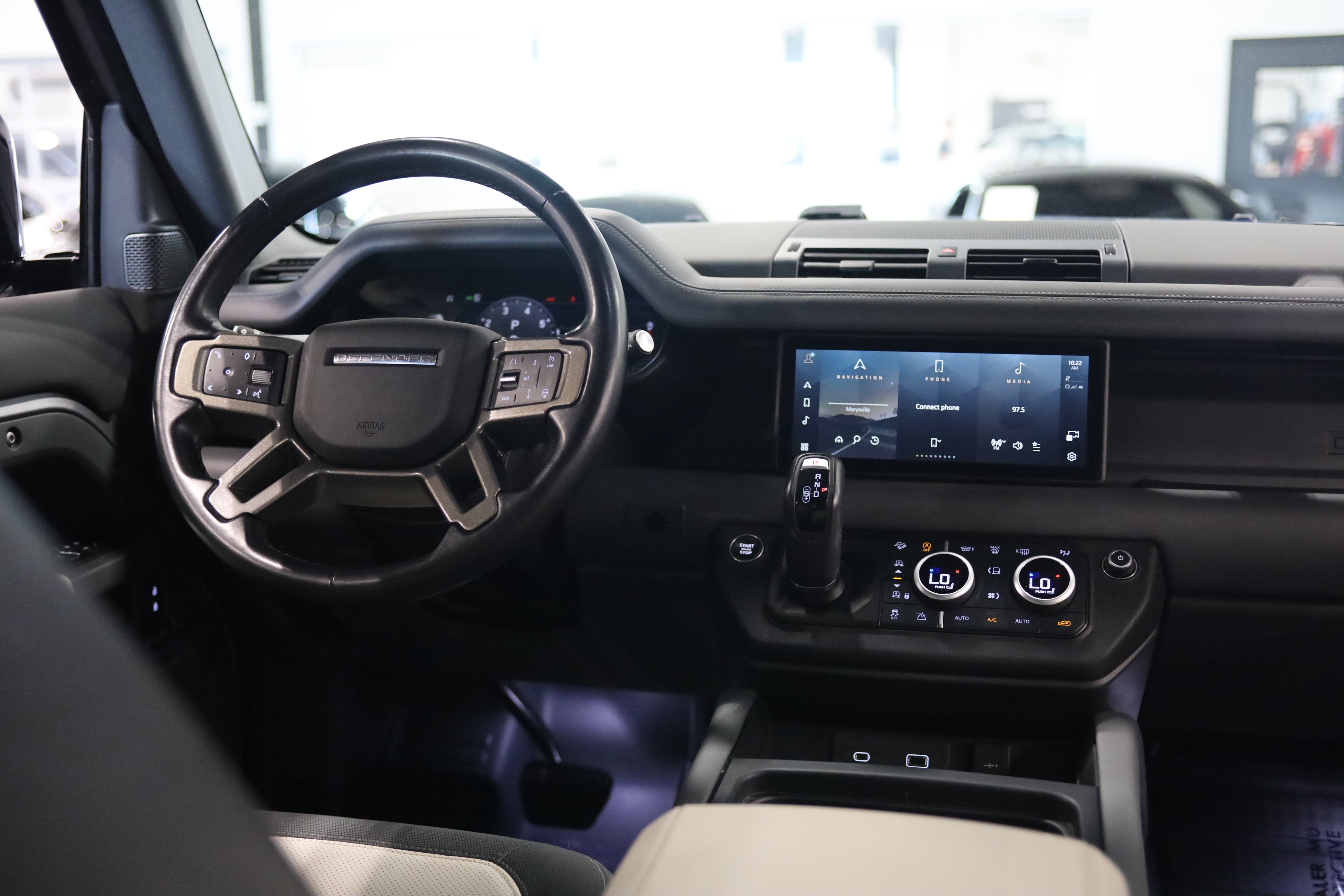 2023 Land Rover Defender X-Dynamic SE