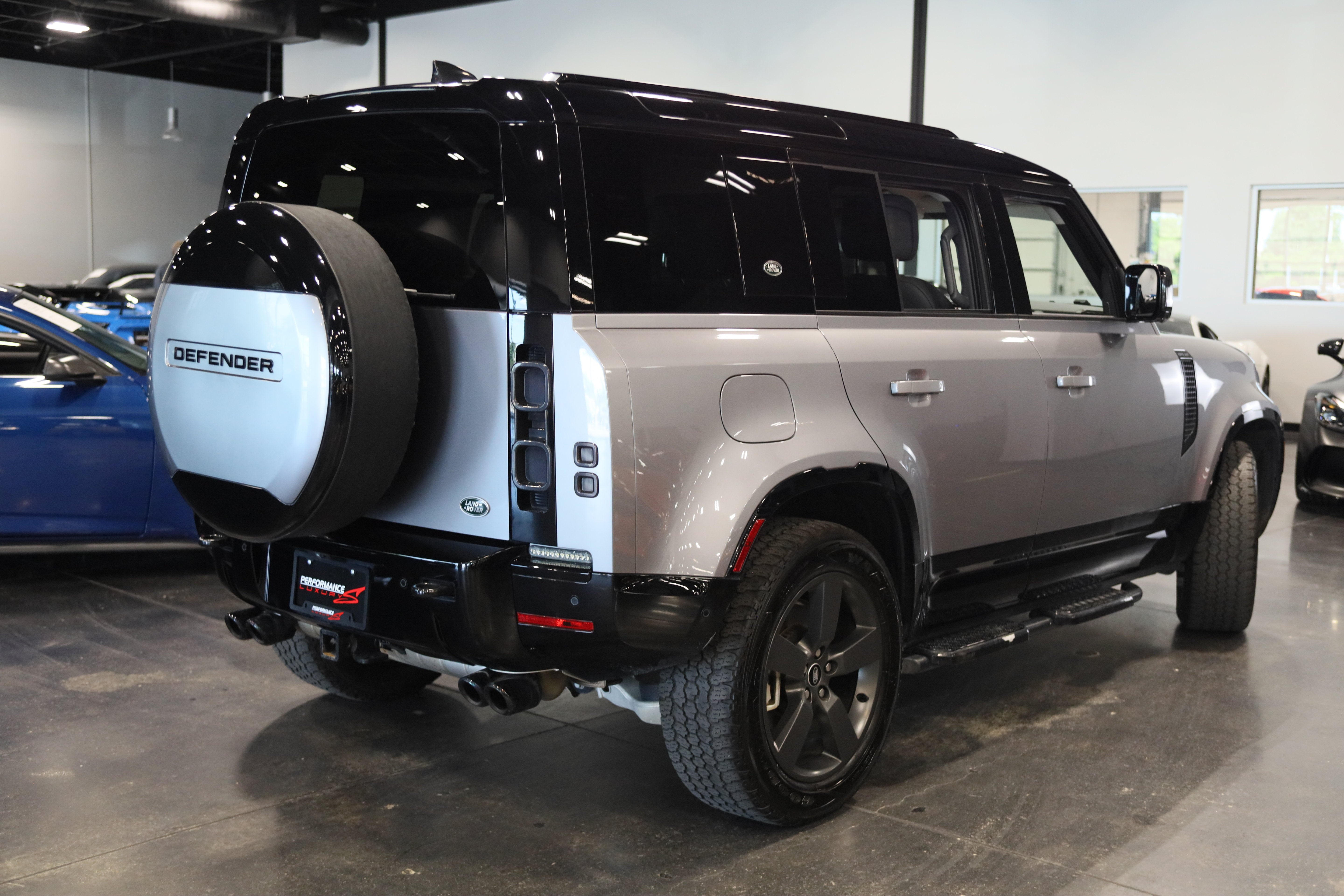 2023 Land Rover Defender X-Dynamic SE