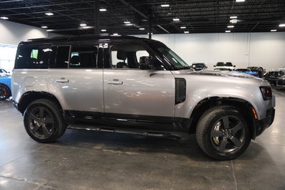 2023 Land Rover Defender X-Dynamic SE