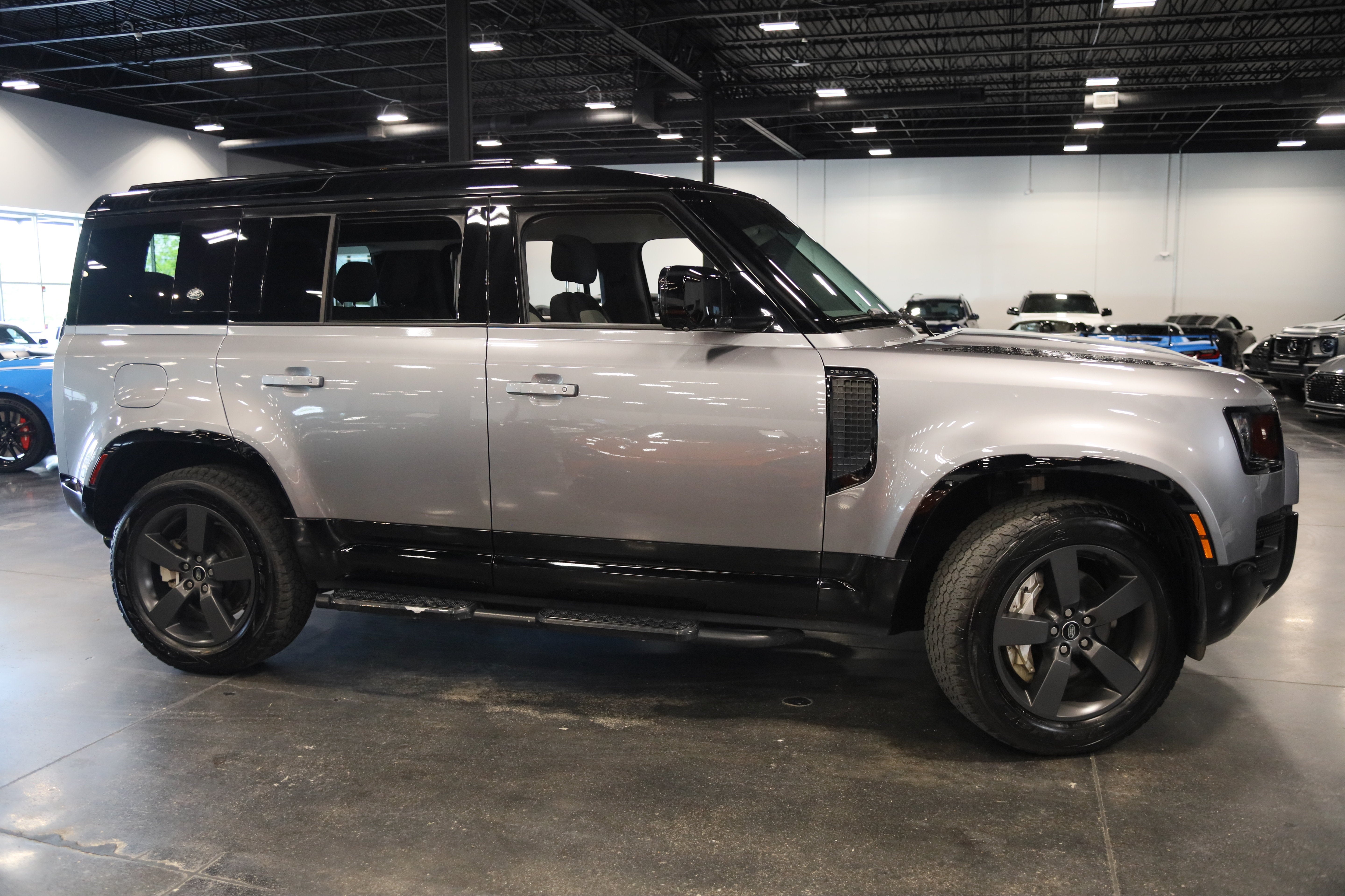 2023 Land Rover Defender X-Dynamic SE