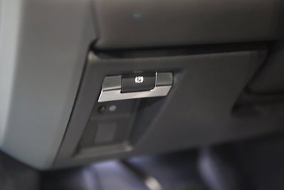 2024 Land Rover Defender X-Dynamic SE