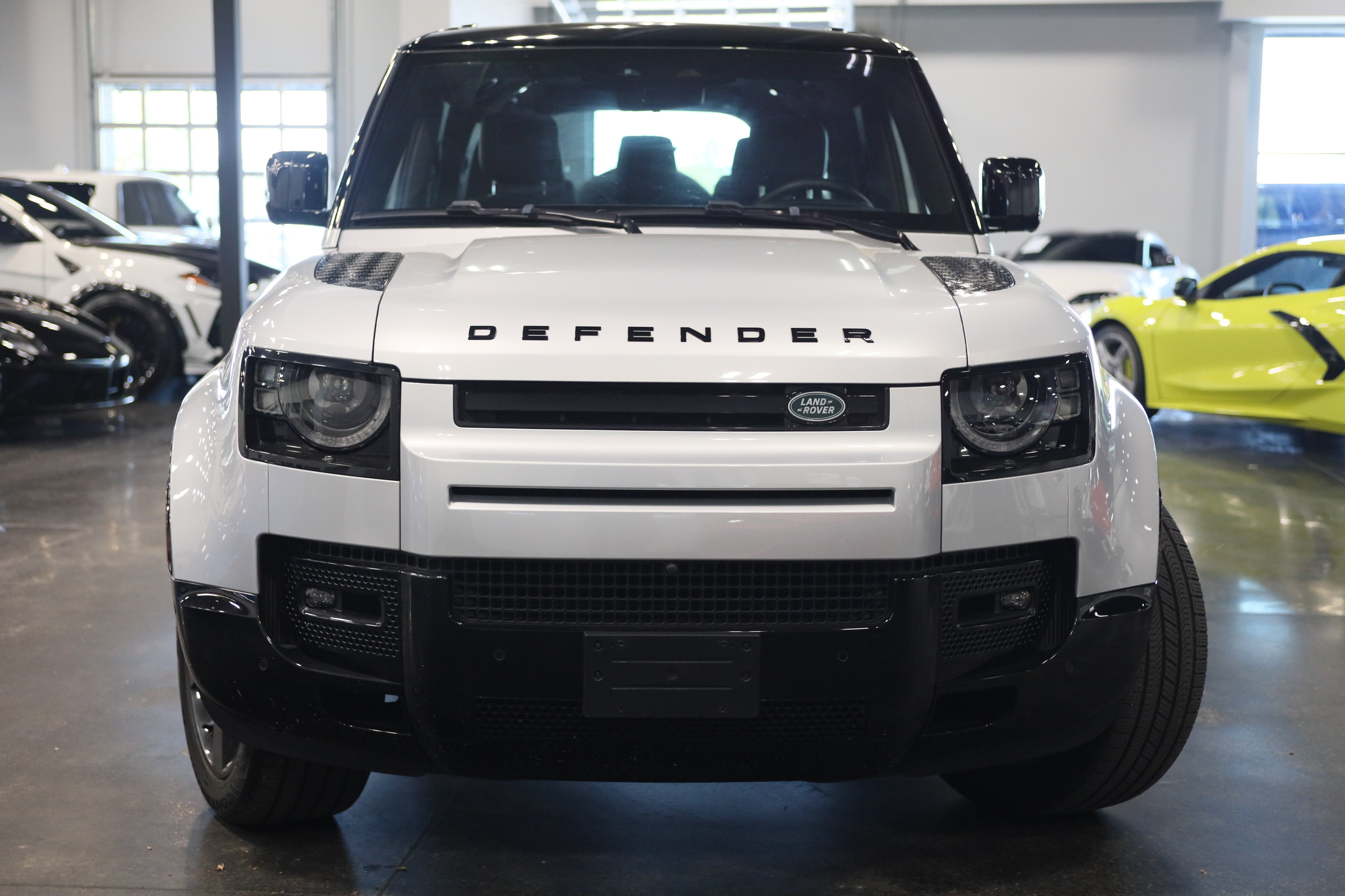 2024 Land Rover Defender X-Dynamic SE