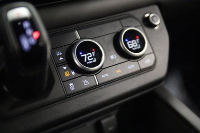 2024 Land Rover Defender X-Dynamic SE