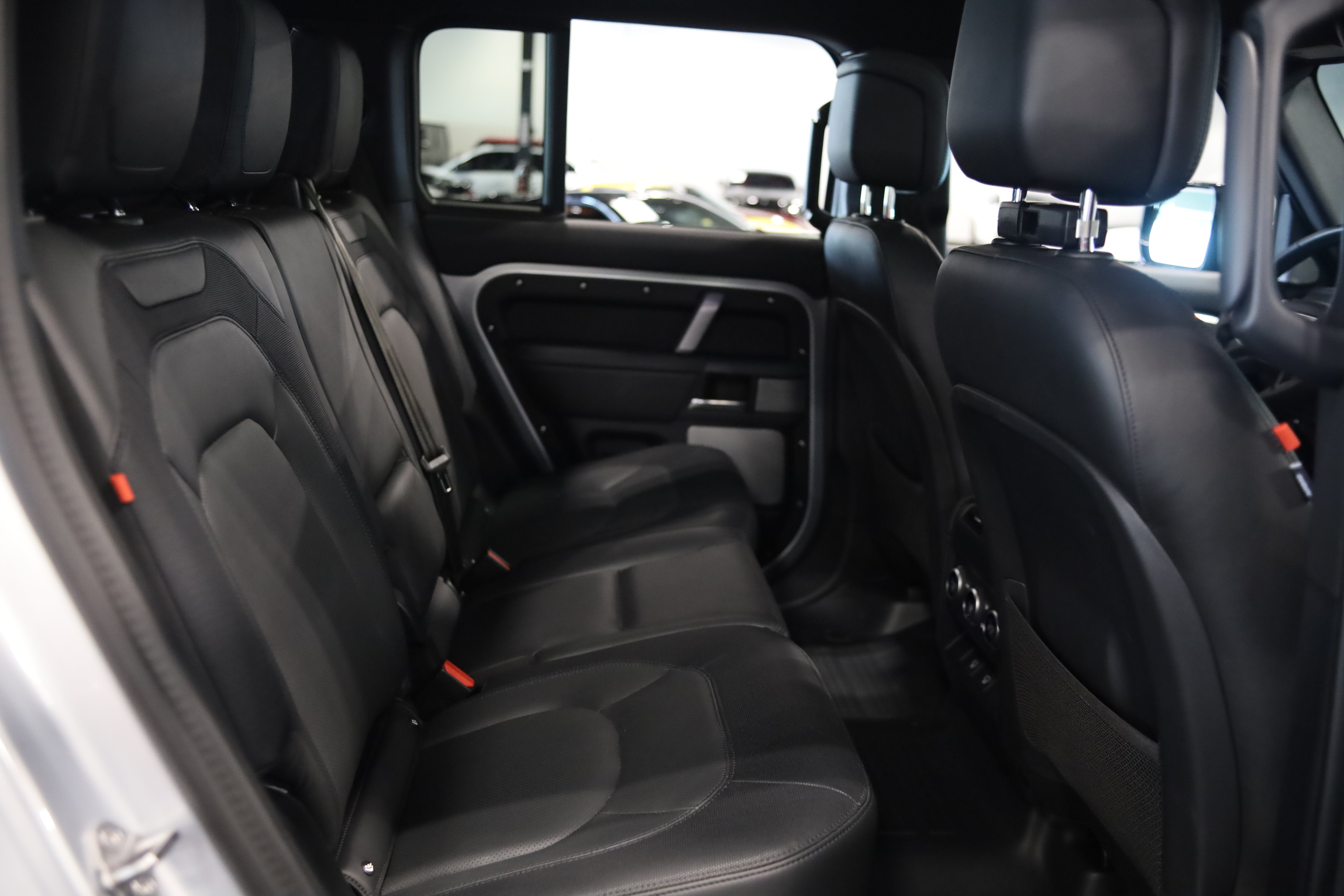 2024 Land Rover Defender X-Dynamic SE